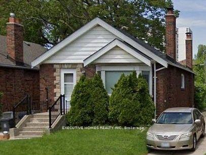Front of 270 Floyd Avenue