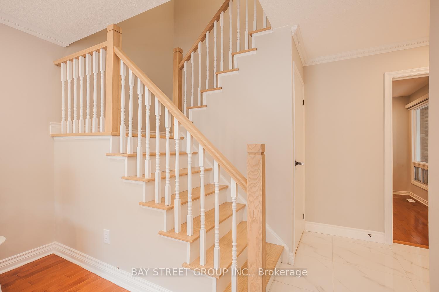 Photo 16 of 3 Upton Crescent, Markham, Milliken Mills West — HOMEH