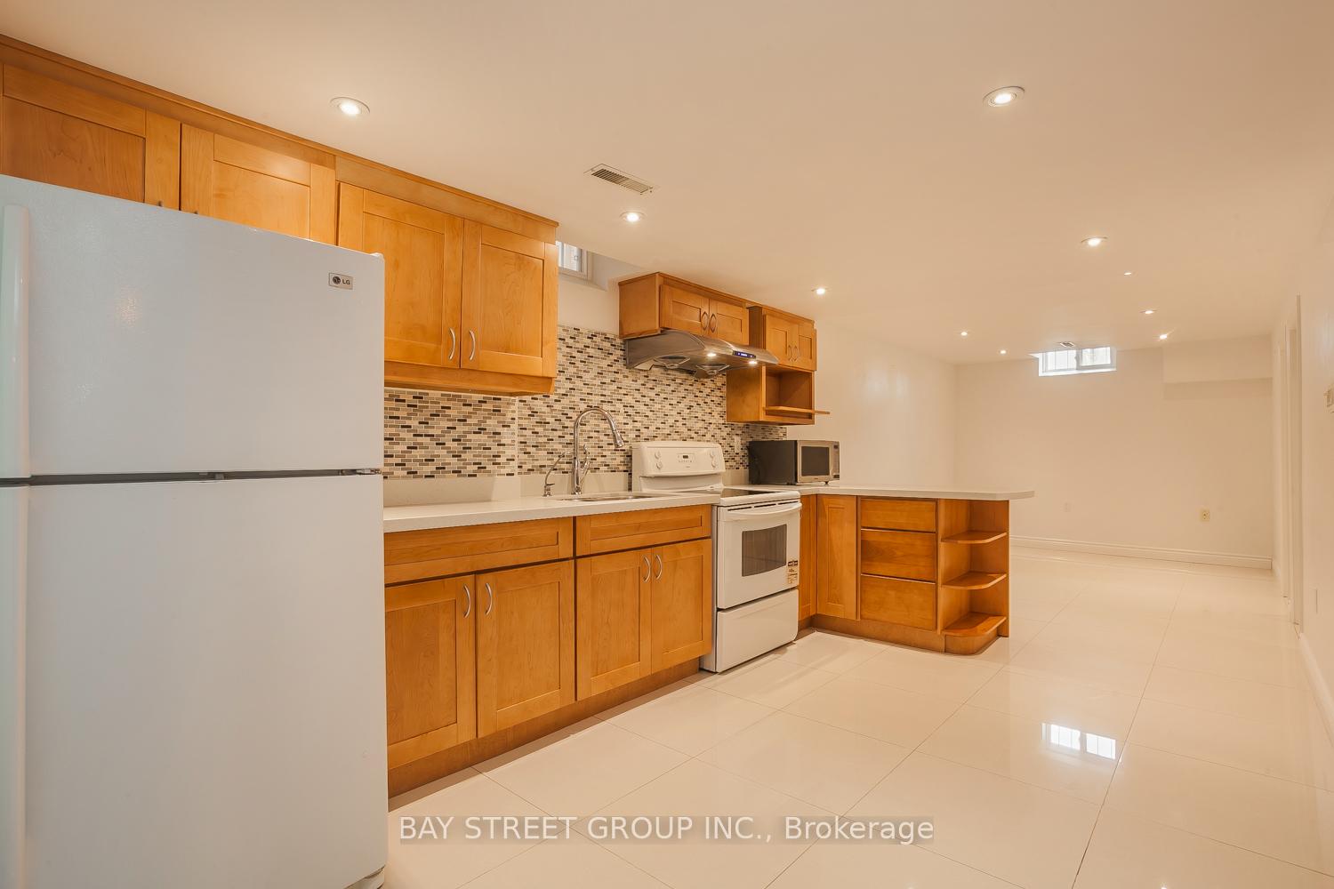 Photo 24 of 3 Upton Crescent, Markham, Milliken Mills West — HOMEH