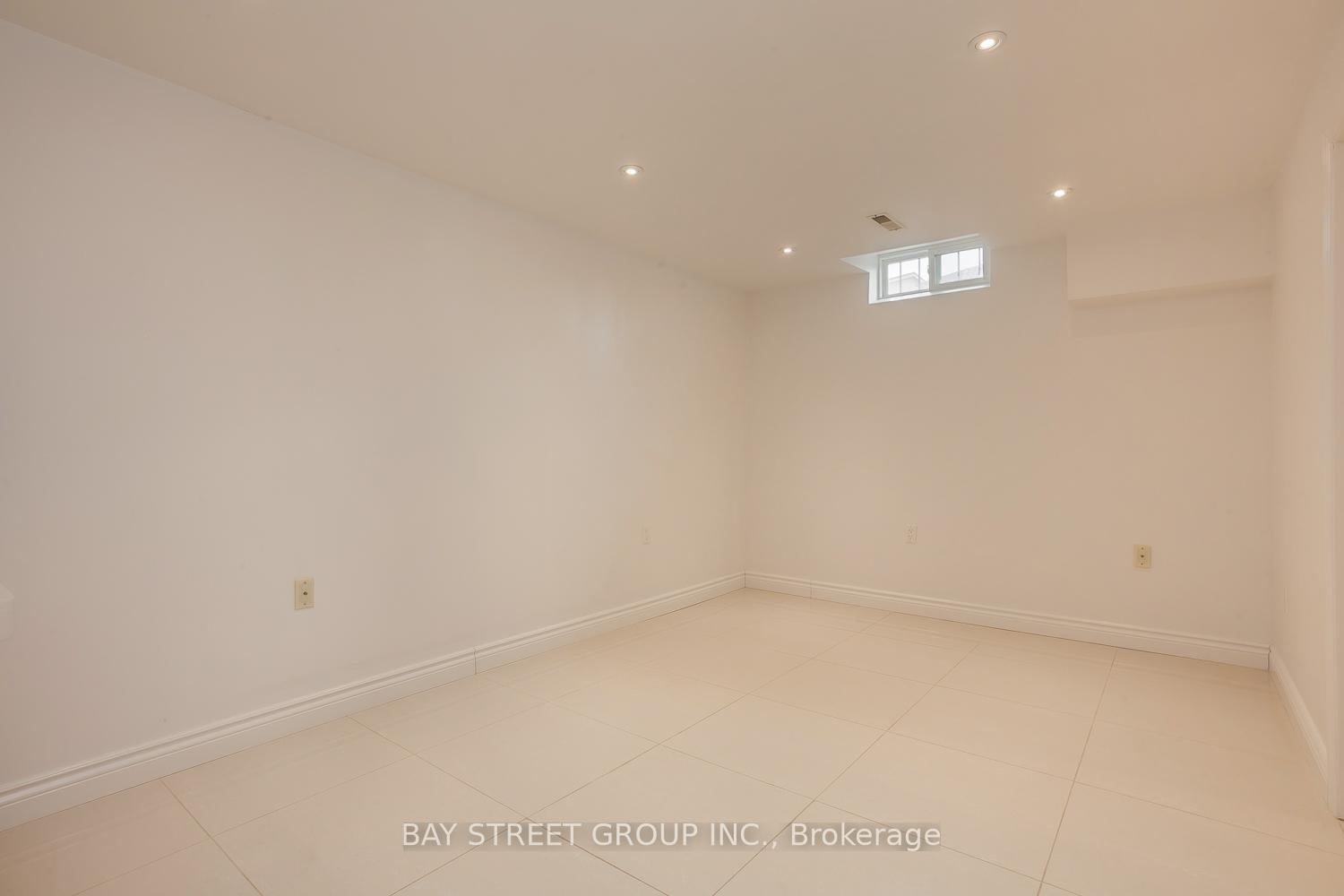 Photo 31 of 3 Upton Crescent, Markham, Milliken Mills West — HOMEH