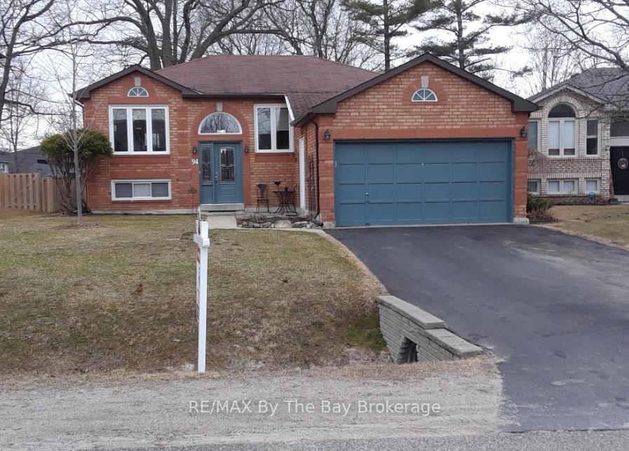 Photo 1 of 94 Leo Boulevard, Wasaga Beach — HOMEH