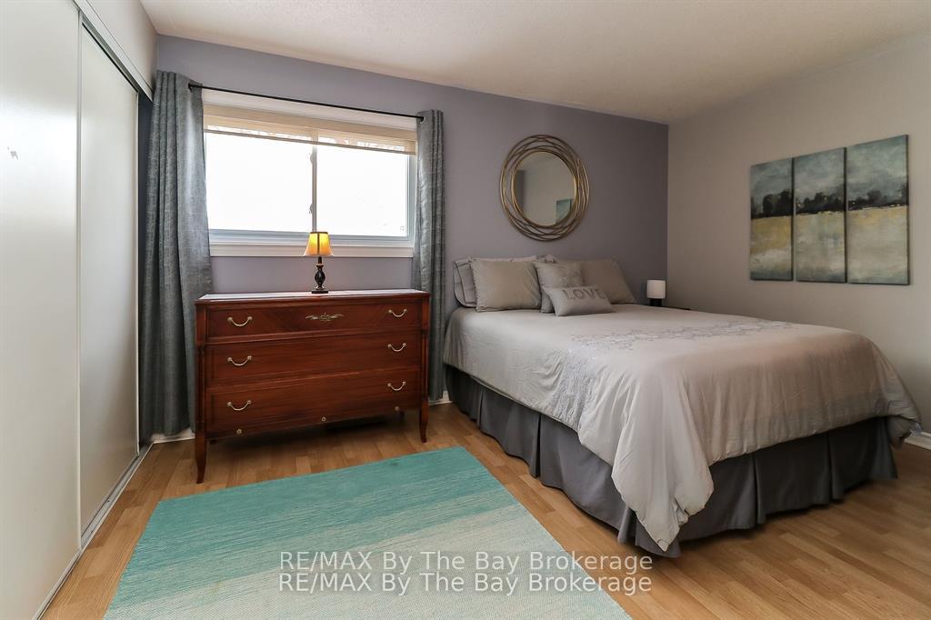 Photo 14 of 94 Leo Boulevard, Wasaga Beach — HOMEH