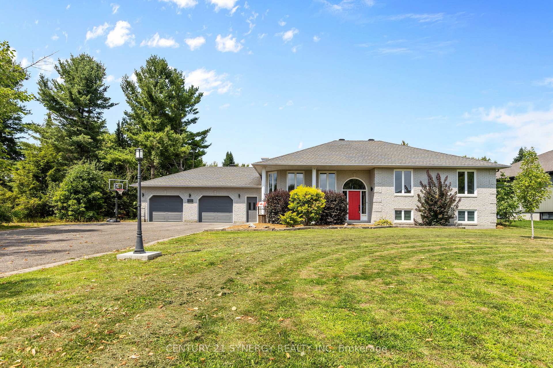 Photo 2 of 6709 Stanmore Street, Ottawa, Greely — HOMEH