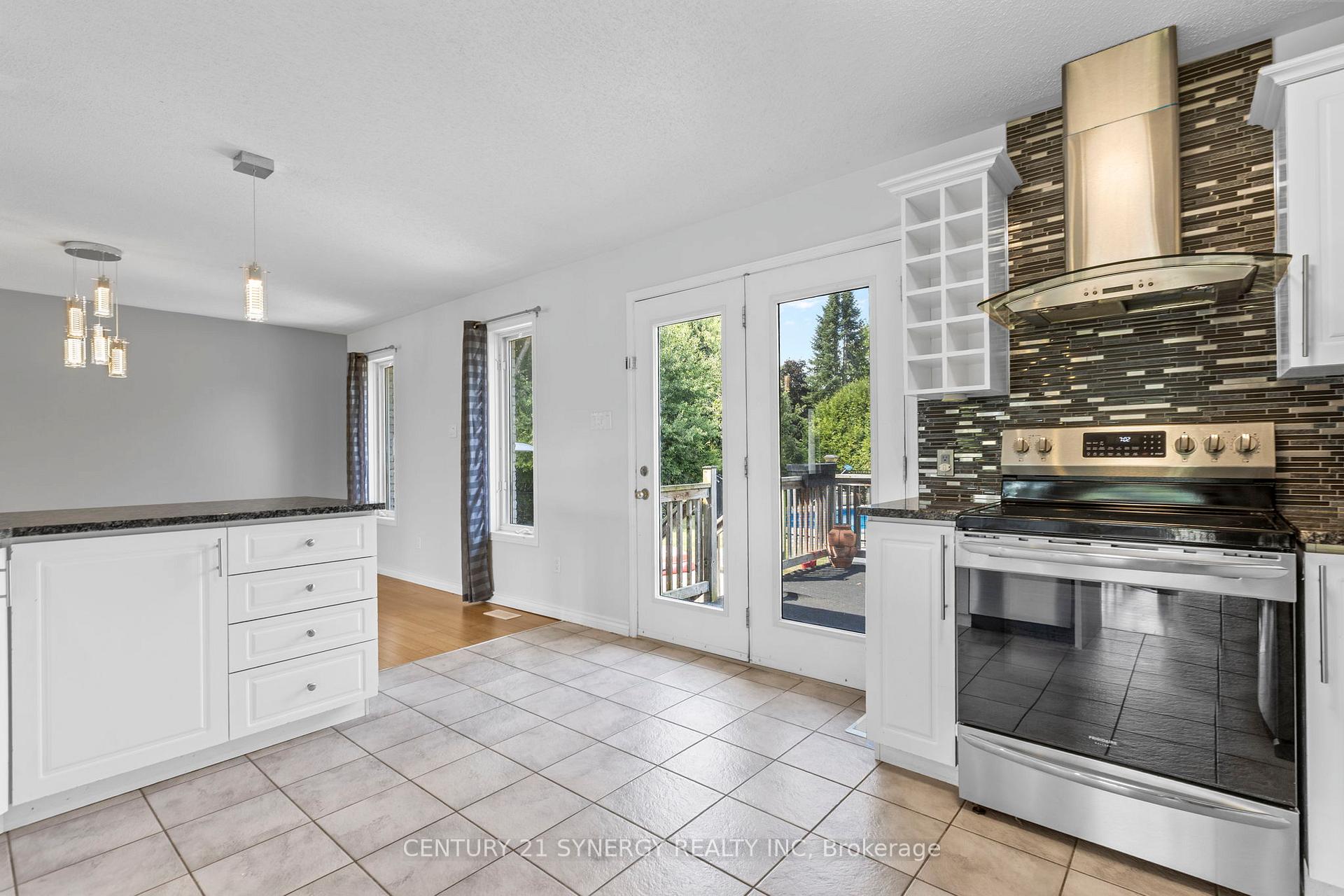 Photo 9 of 6709 Stanmore Street, Ottawa, Greely — HOMEH