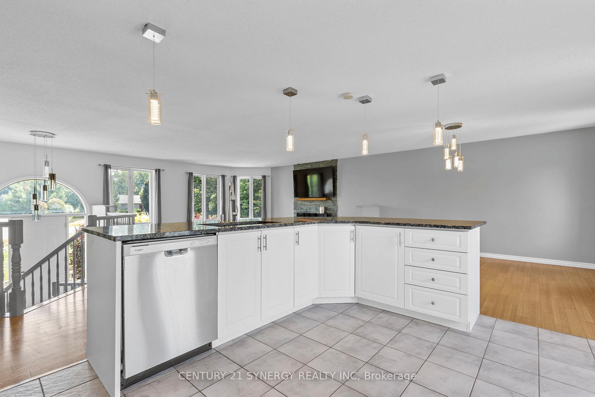 Photo 10 of 6709 Stanmore Street, Ottawa, Greely — HOMEH