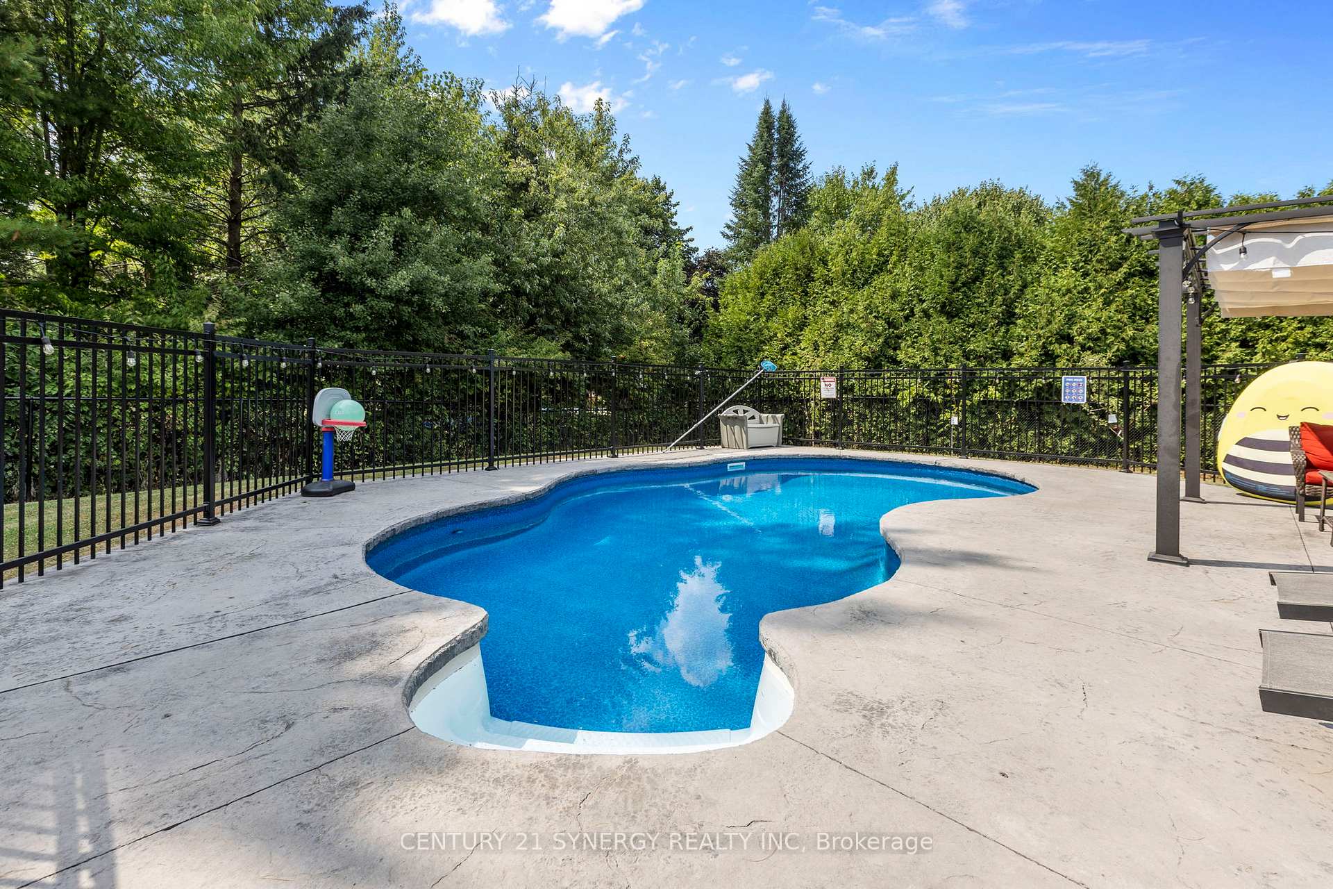 Photo 40 of 6709 Stanmore Street, Ottawa, Greely — HOMEH