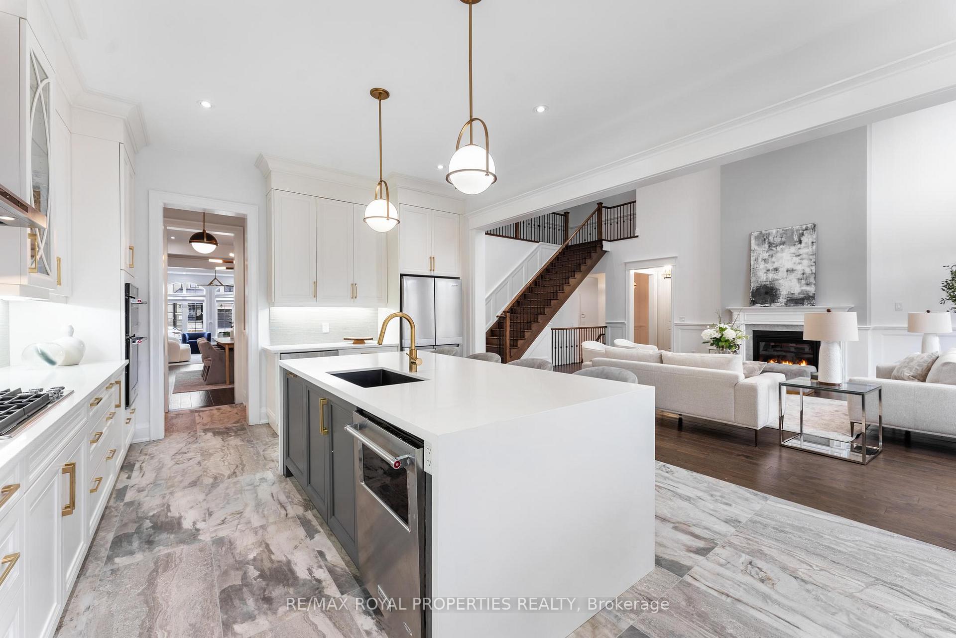 Photo 21 of 62 Endless Circle, Vaughan, Kleinburg — HOMEH