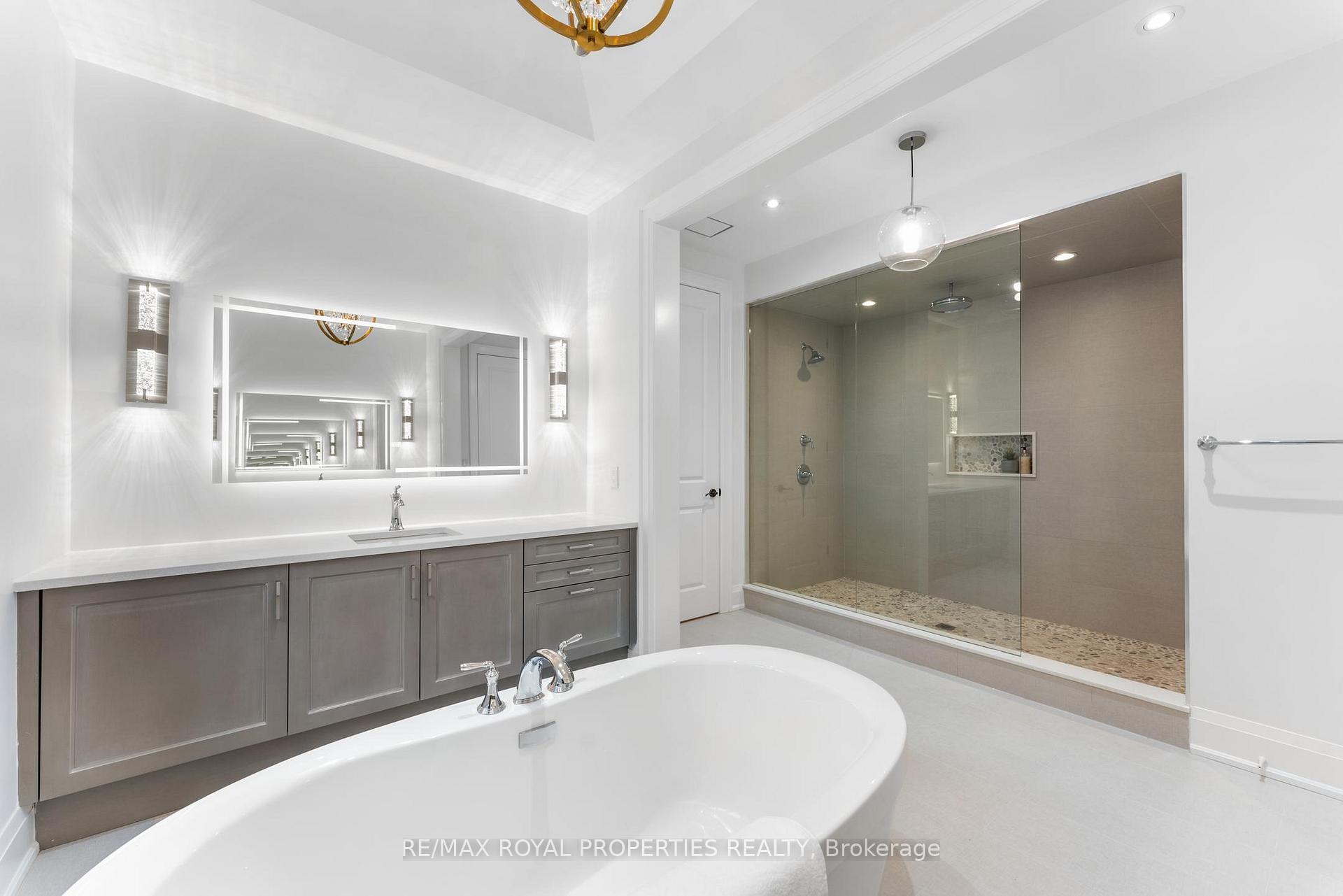 Photo 37 of 62 Endless Circle, Vaughan, Kleinburg — HOMEH
