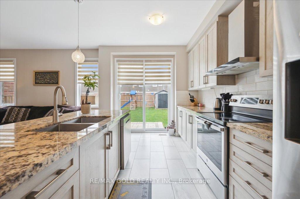 Photo 16 of 171 Ridge Road, Cambridge — HOMEH