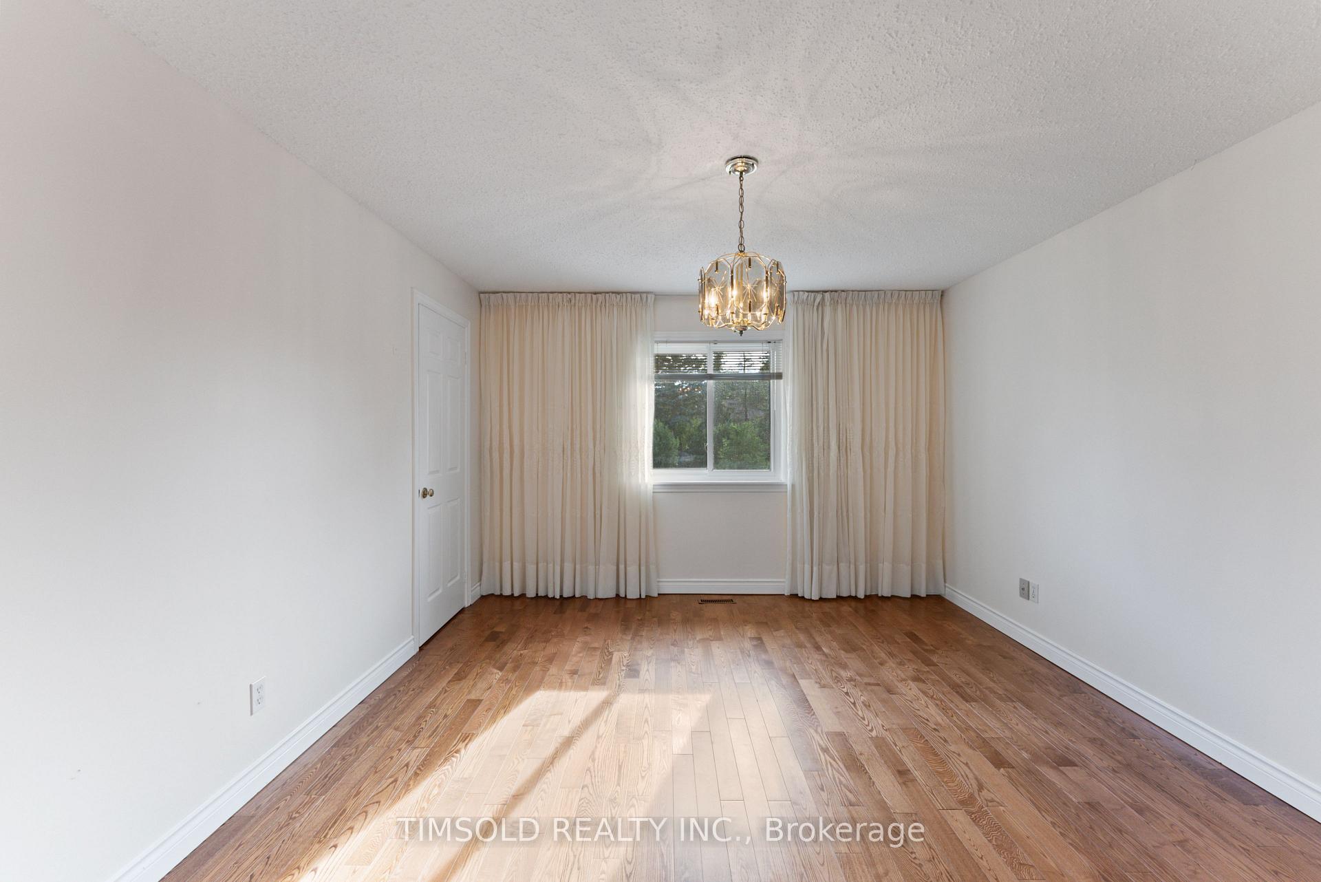Photo 21 of 32 Addington Square, Markham, Unionville — HOMEH