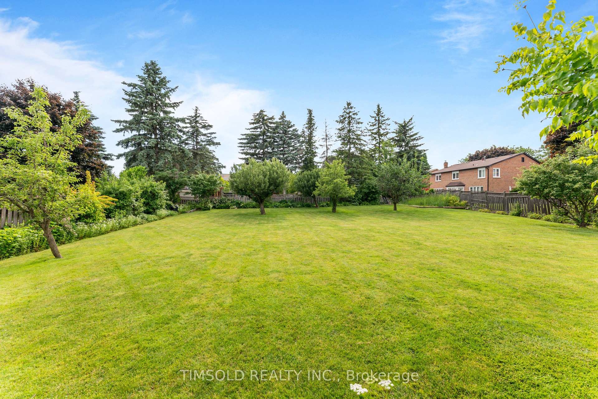 Photo 30 of 32 Addington Square, Markham, Unionville — HOMEH