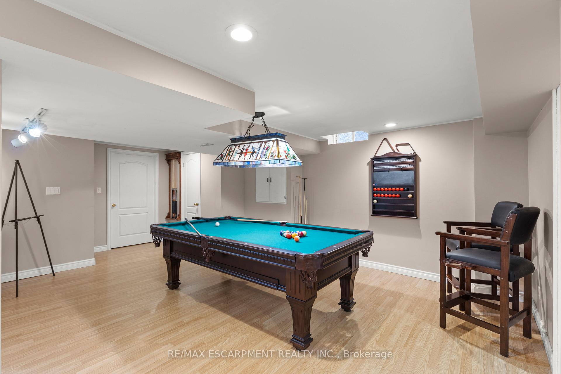 Photo 32 of 12 Strathroy Crescent, Hamilton, Waterdown — HOMEH