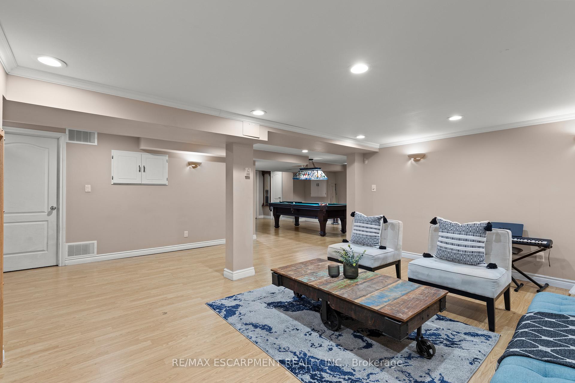 Photo 37 of 12 Strathroy Crescent, Hamilton, Waterdown — HOMEH