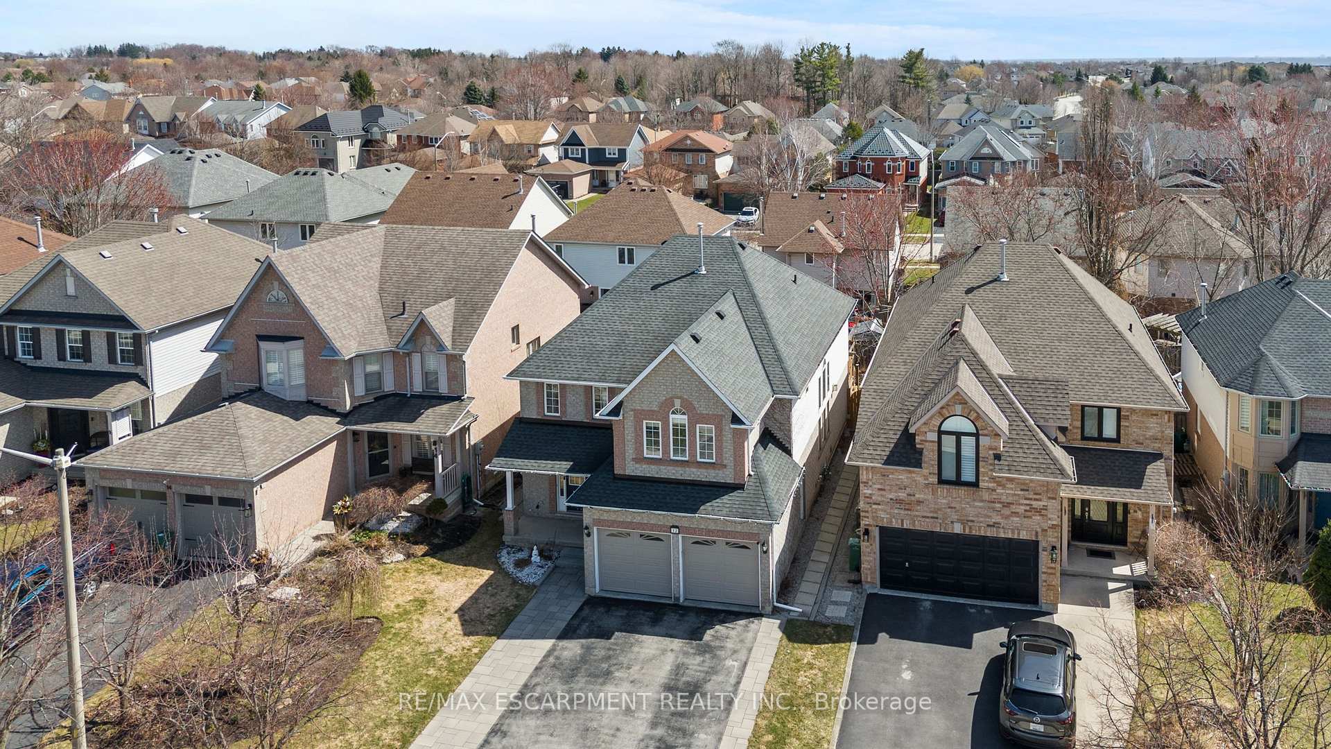 Photo 45 of 12 Strathroy Crescent, Hamilton, Waterdown — HOMEH