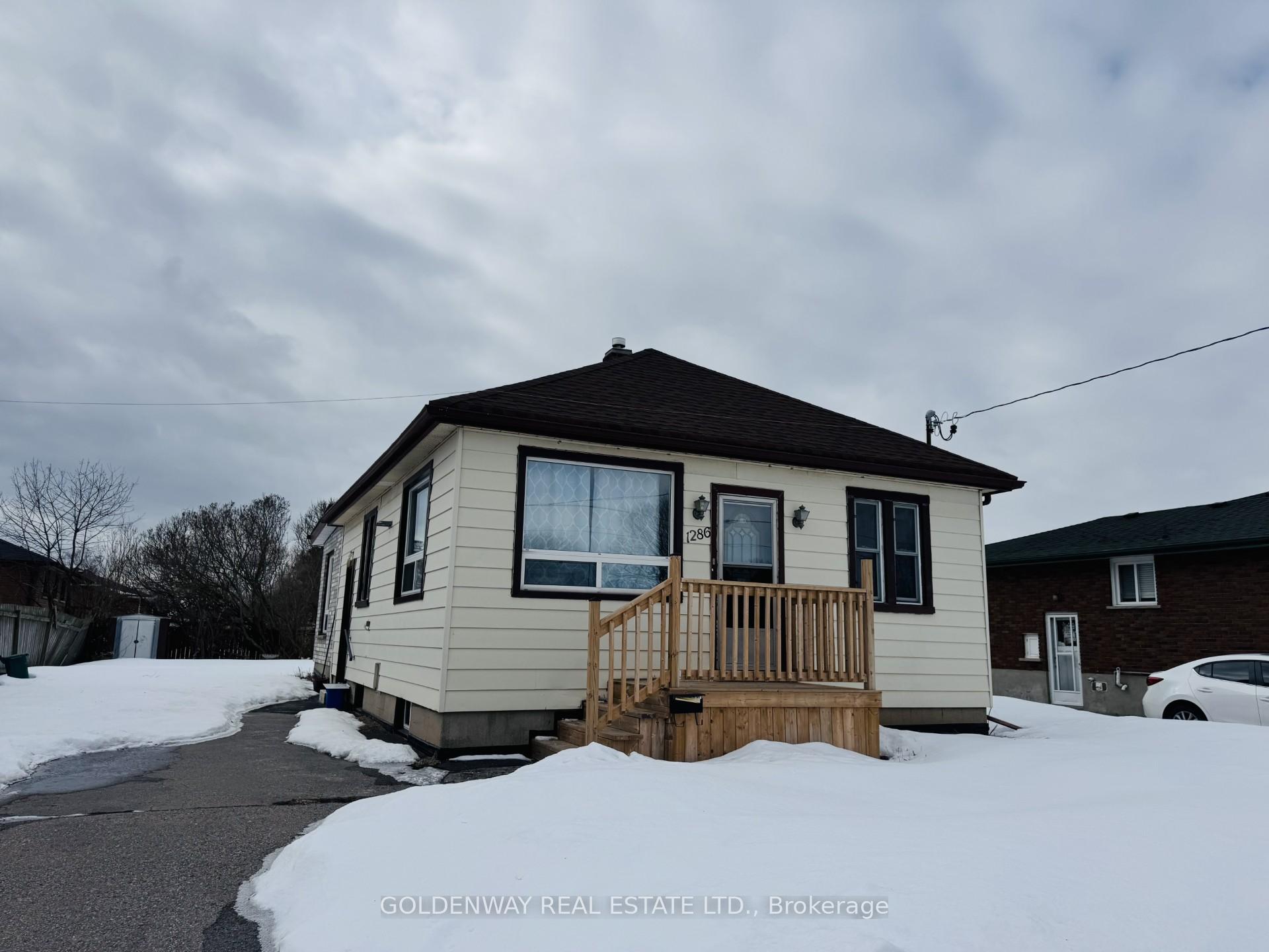Front of 1286 Cedar Street