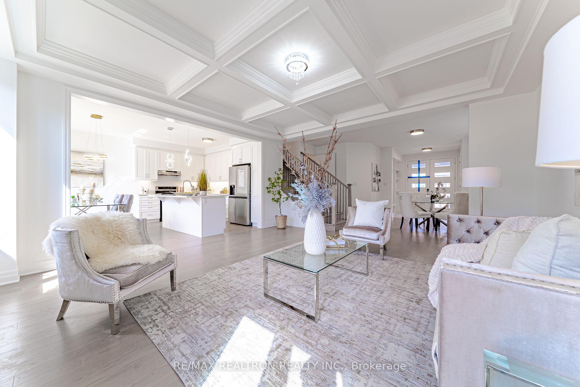 Photo 7 of 63 Greenridge Crescent, Markham, Victoria Square — HOMEH
