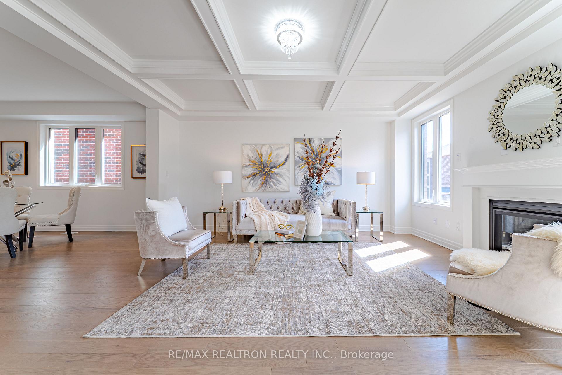 Photo 6 of 63 Greenridge Crescent, Markham, Victoria Square — HOMEH