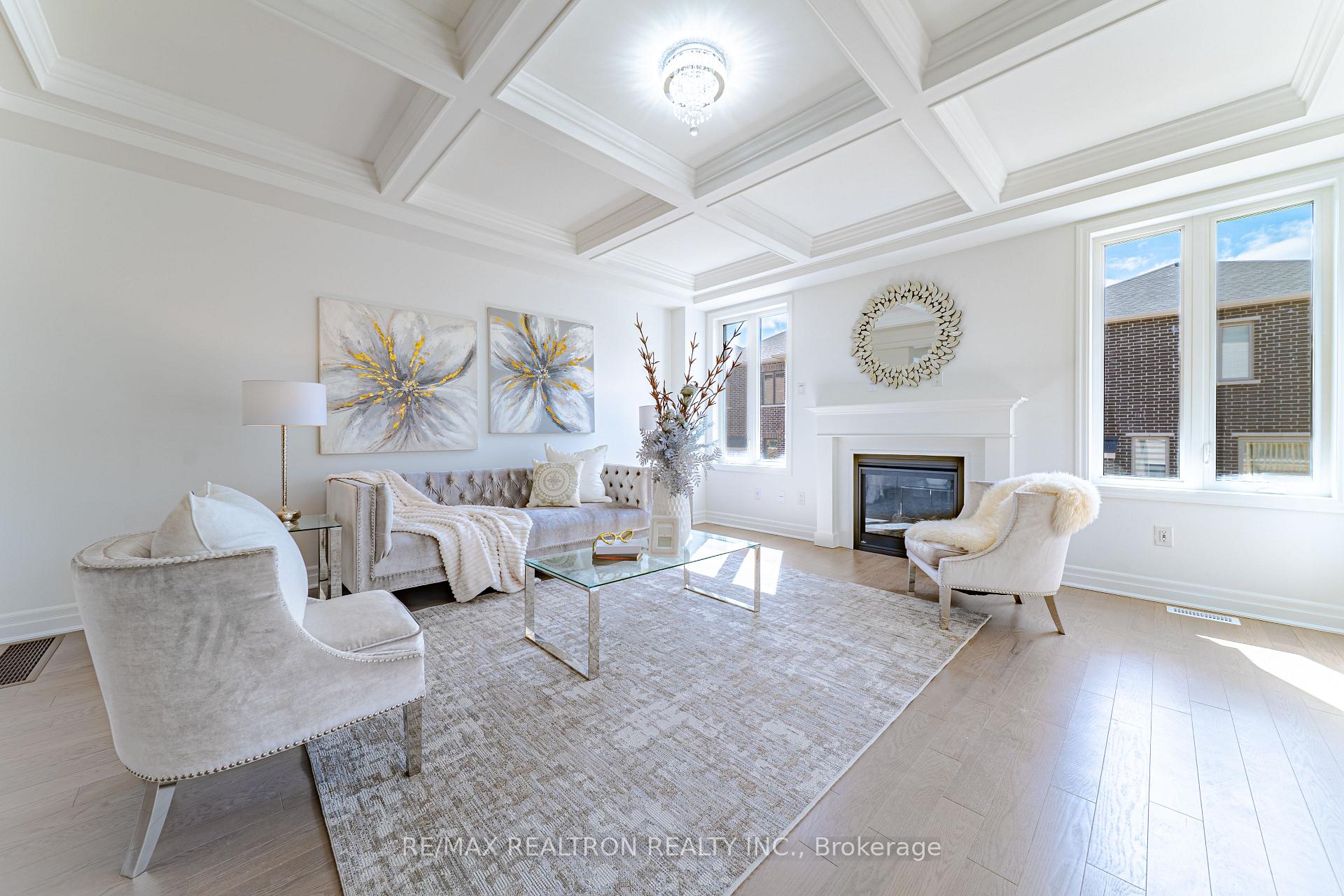 Photo 10 of 63 Greenridge Crescent, Markham, Victoria Square — HOMEH