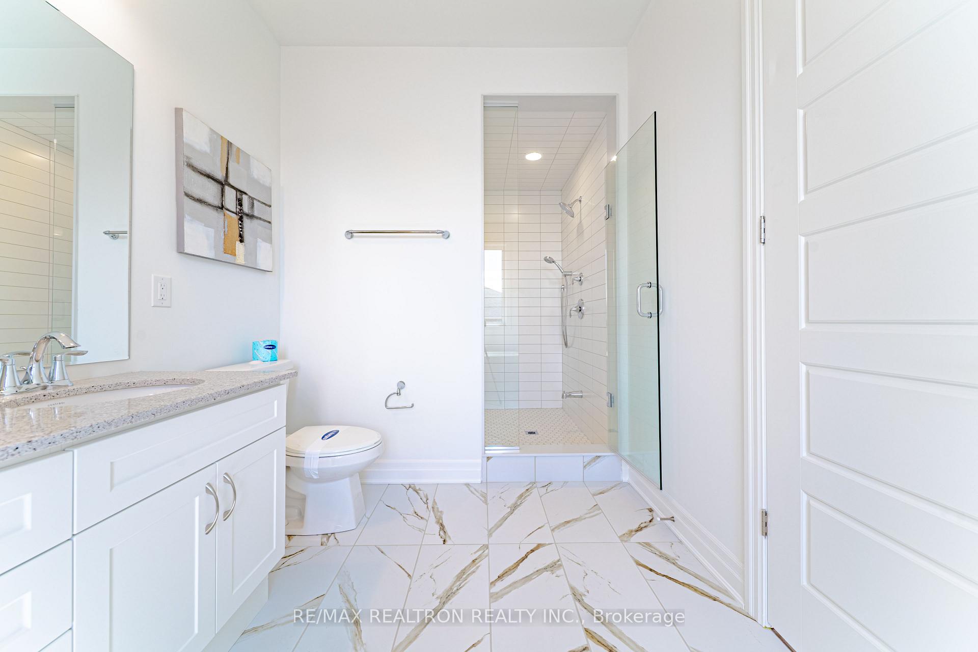 Photo 34 of 63 Greenridge Crescent, Markham, Victoria Square — HOMEH