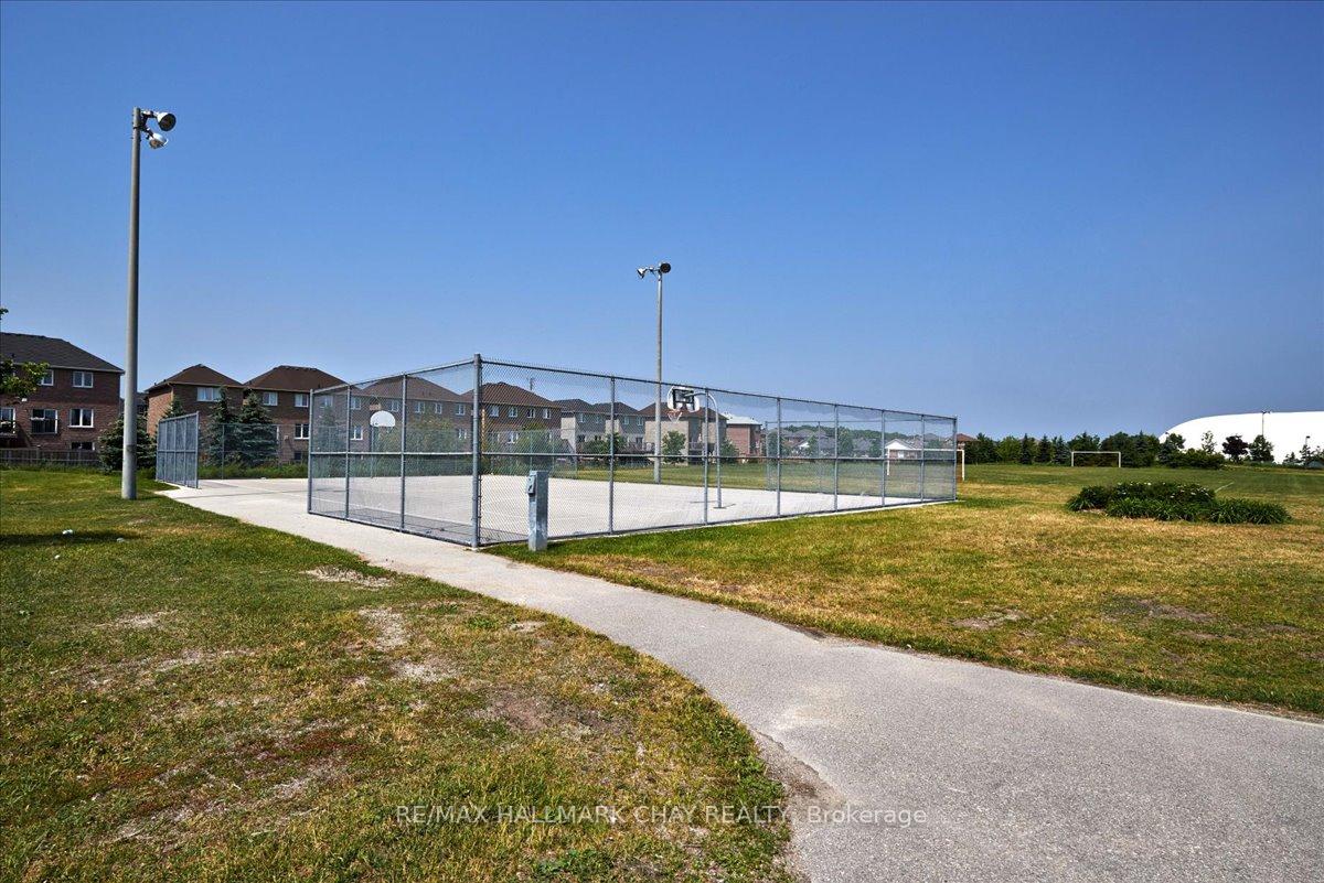 Photo 15 of 73 Nicklaus Drive, Barrie, East Bayfield — HOMEH