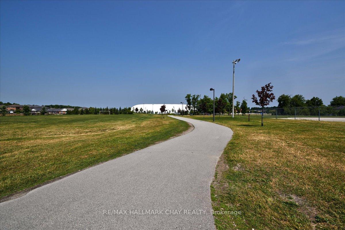 Photo 16 of 73 Nicklaus Drive, Barrie, East Bayfield — HOMEH
