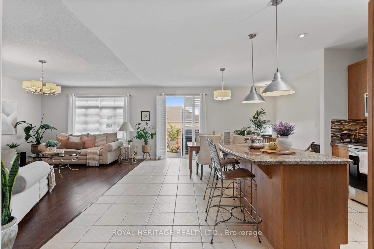 Photo 12 of 11 Piper Crescent, Clarington, Bowmanville — HOMEH