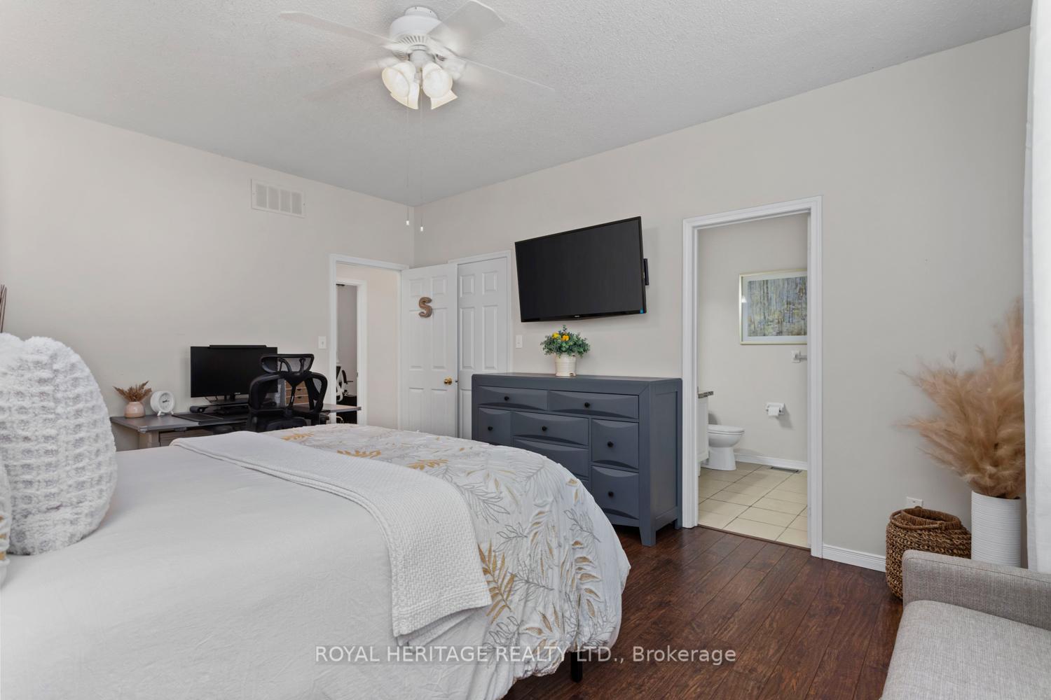 Photo 15 of 11 Piper Crescent, Clarington, Bowmanville — HOMEH