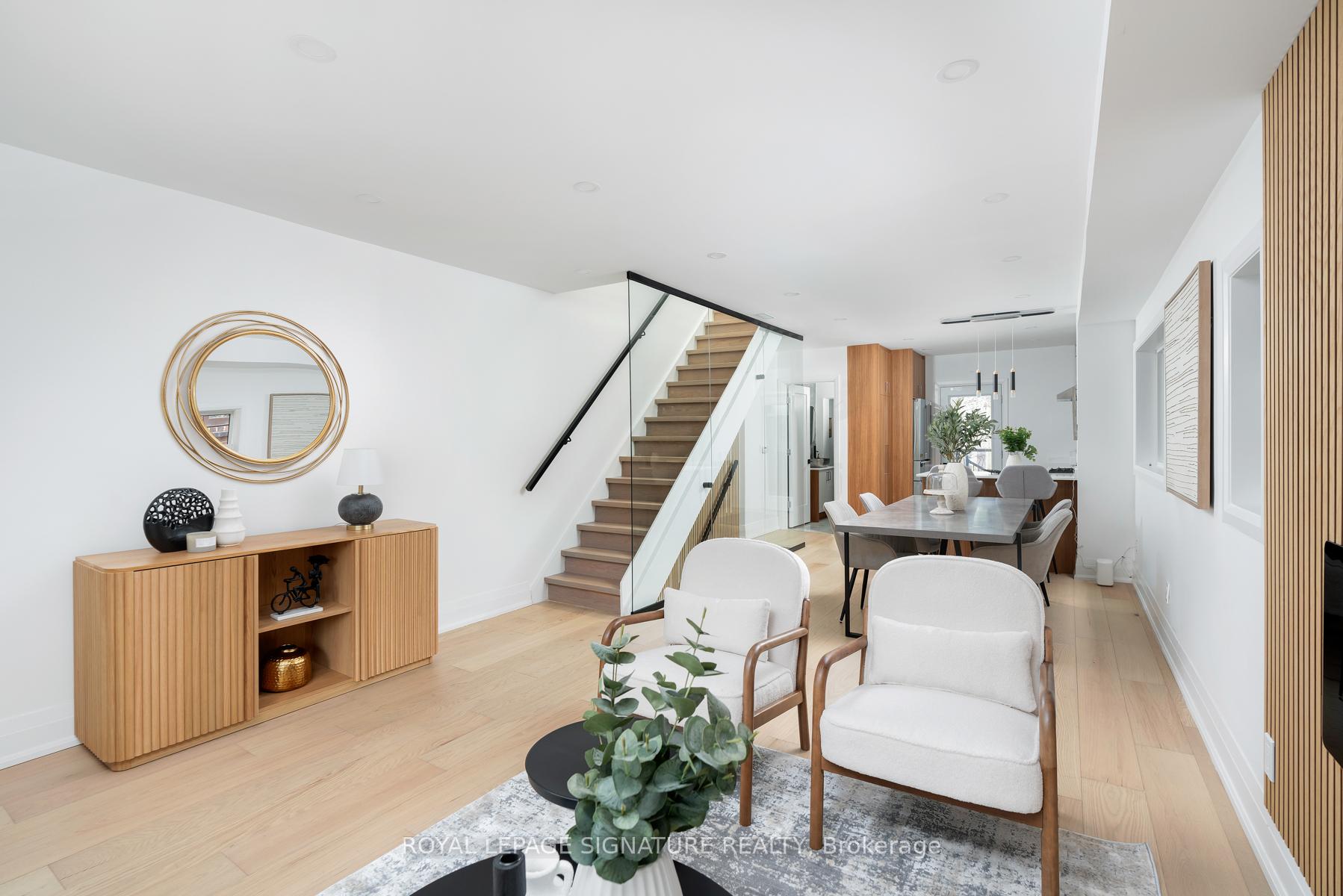 Photo 4 of 16 Latimer Avenue, Toronto, Forest Hill North — HOMEH