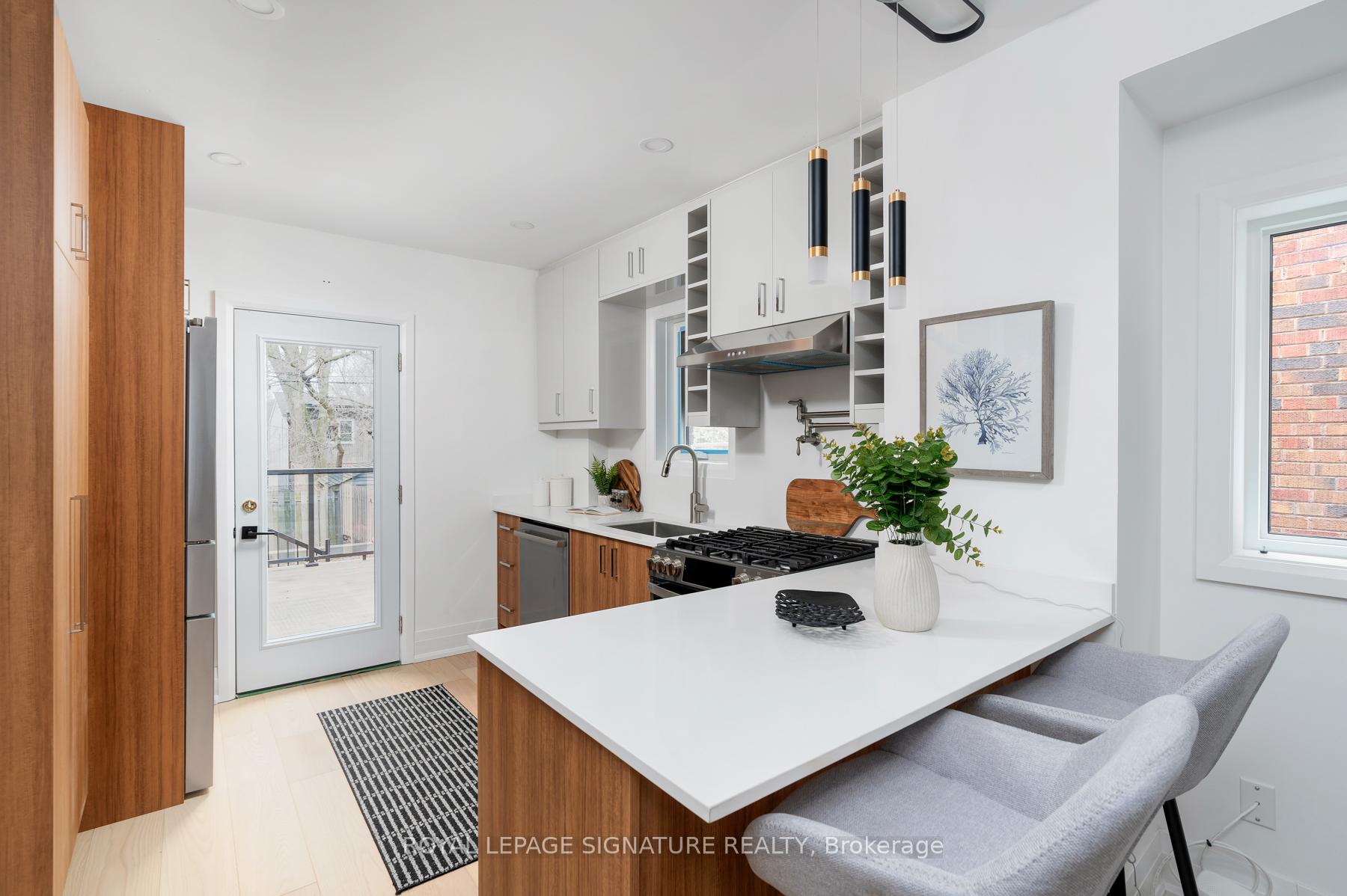 Photo 7 of 16 Latimer Avenue, Toronto, Forest Hill North — HOMEH