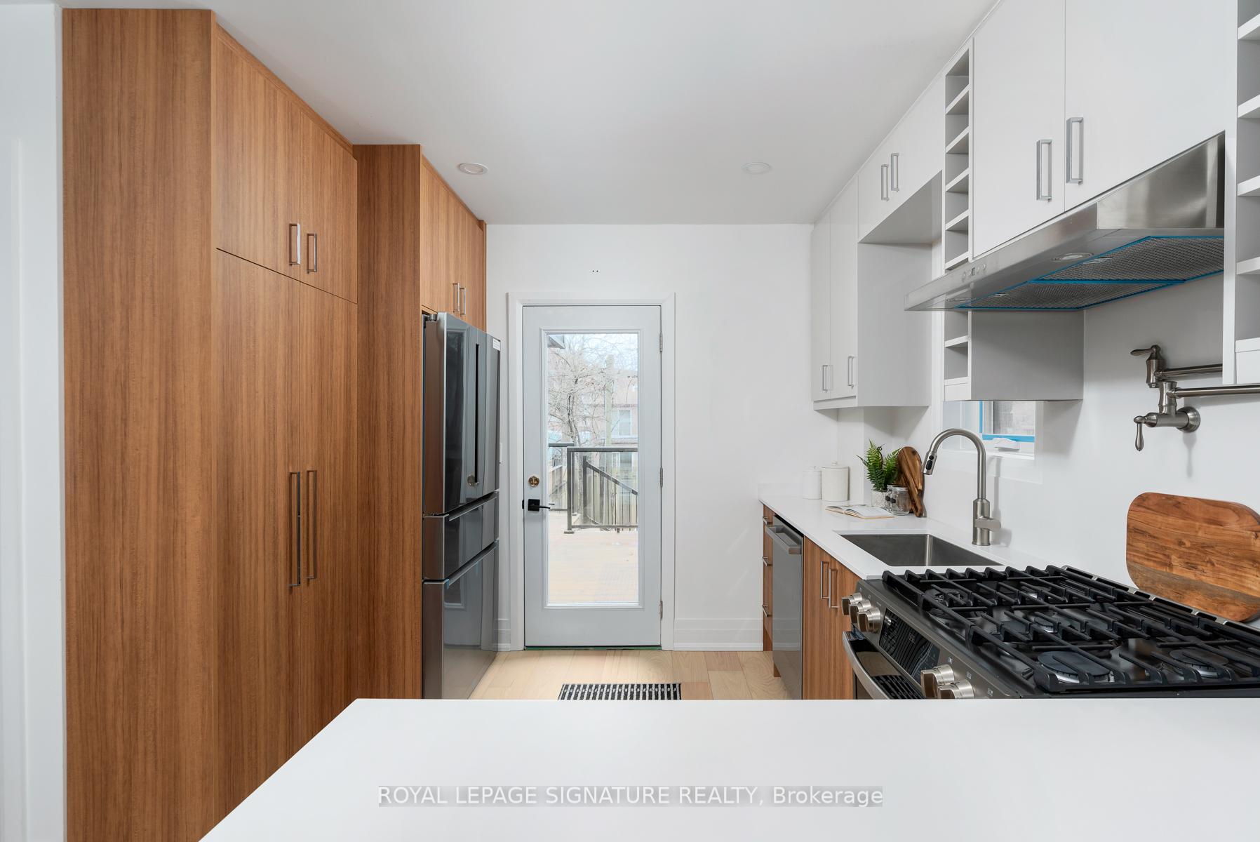 Photo 8 of 16 Latimer Avenue, Toronto, Forest Hill North — HOMEH