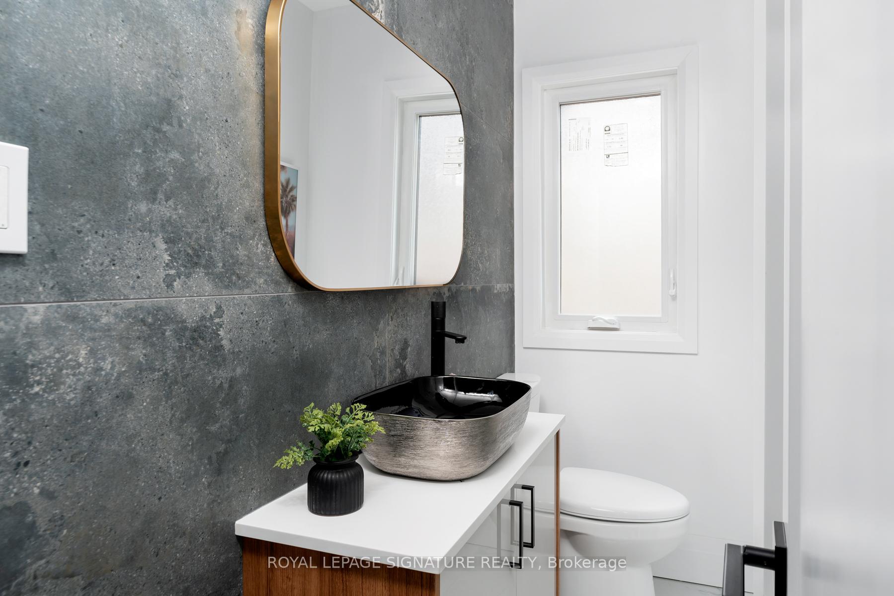 Photo 14 of 16 Latimer Avenue, Toronto, Forest Hill North — HOMEH