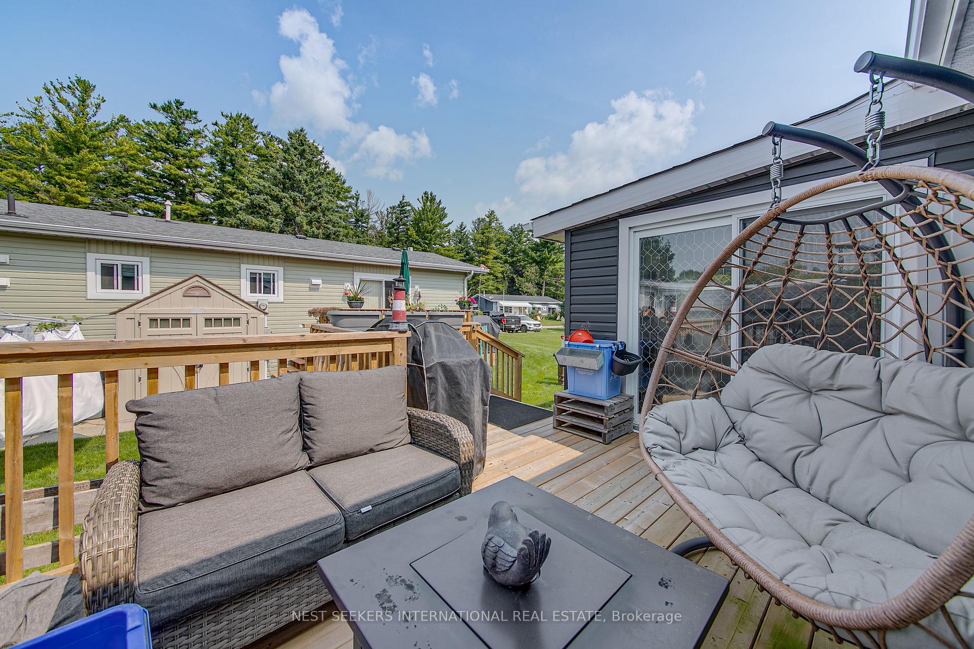 Photo 32 of 16 Sunset Drive, Innisfil, Rural Innisfil — HOMEH