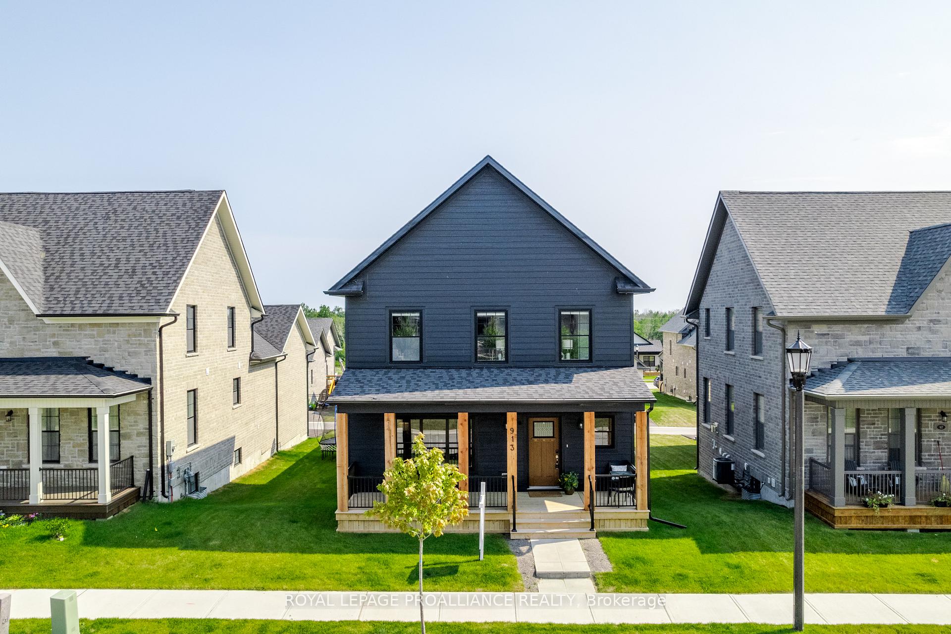 Front of 913 John Fairhurst Boulevard