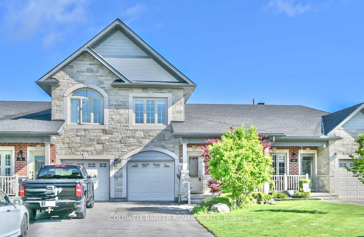 Front of 27 Kingsmere Crescent