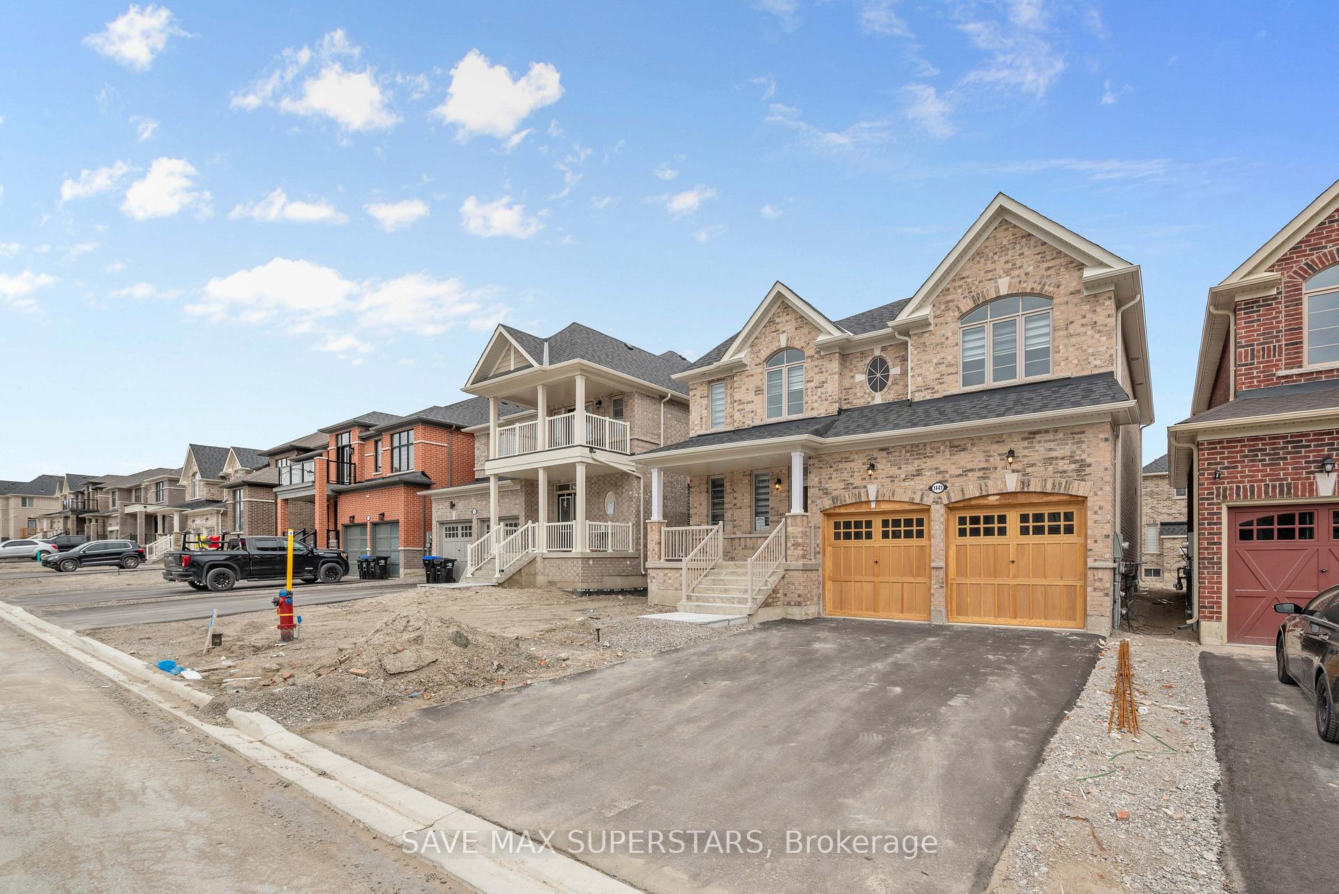 Photo 3 of 1441 Davis loop Circle, Innisfil, Lefroy — HOMEH
