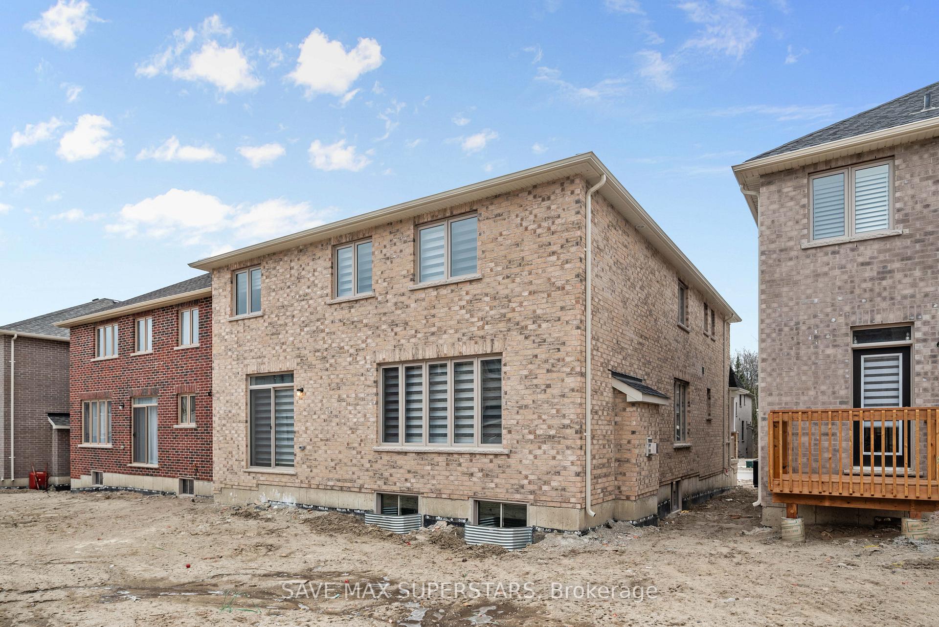 Photo 2 of 1441 Davis loop Circle, Innisfil, Lefroy — HOMEH