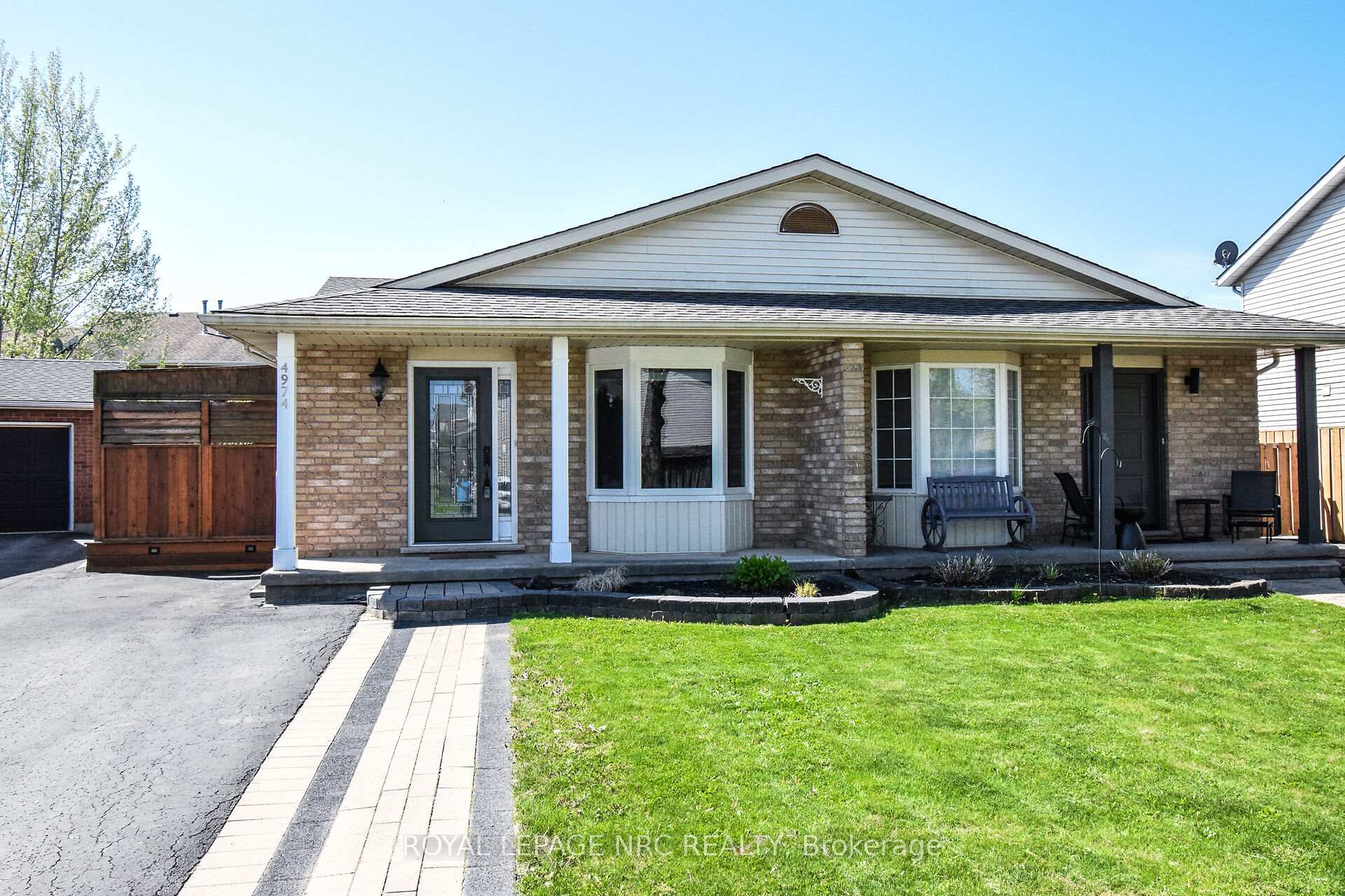 Photo 1 of 4974 Windgate Drive E, Niagara Falls, Ascot — HOMEH
