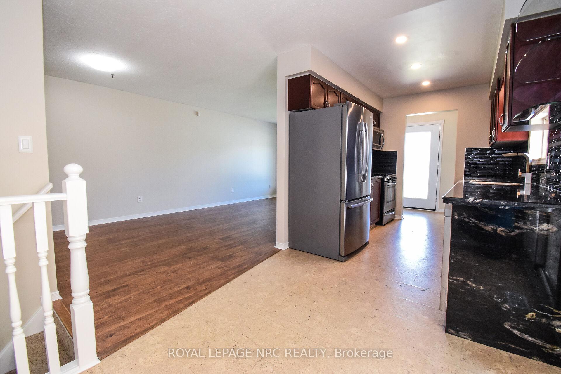 Photo 9 of 4974 Windgate Drive E, Niagara Falls, Ascot — HOMEH