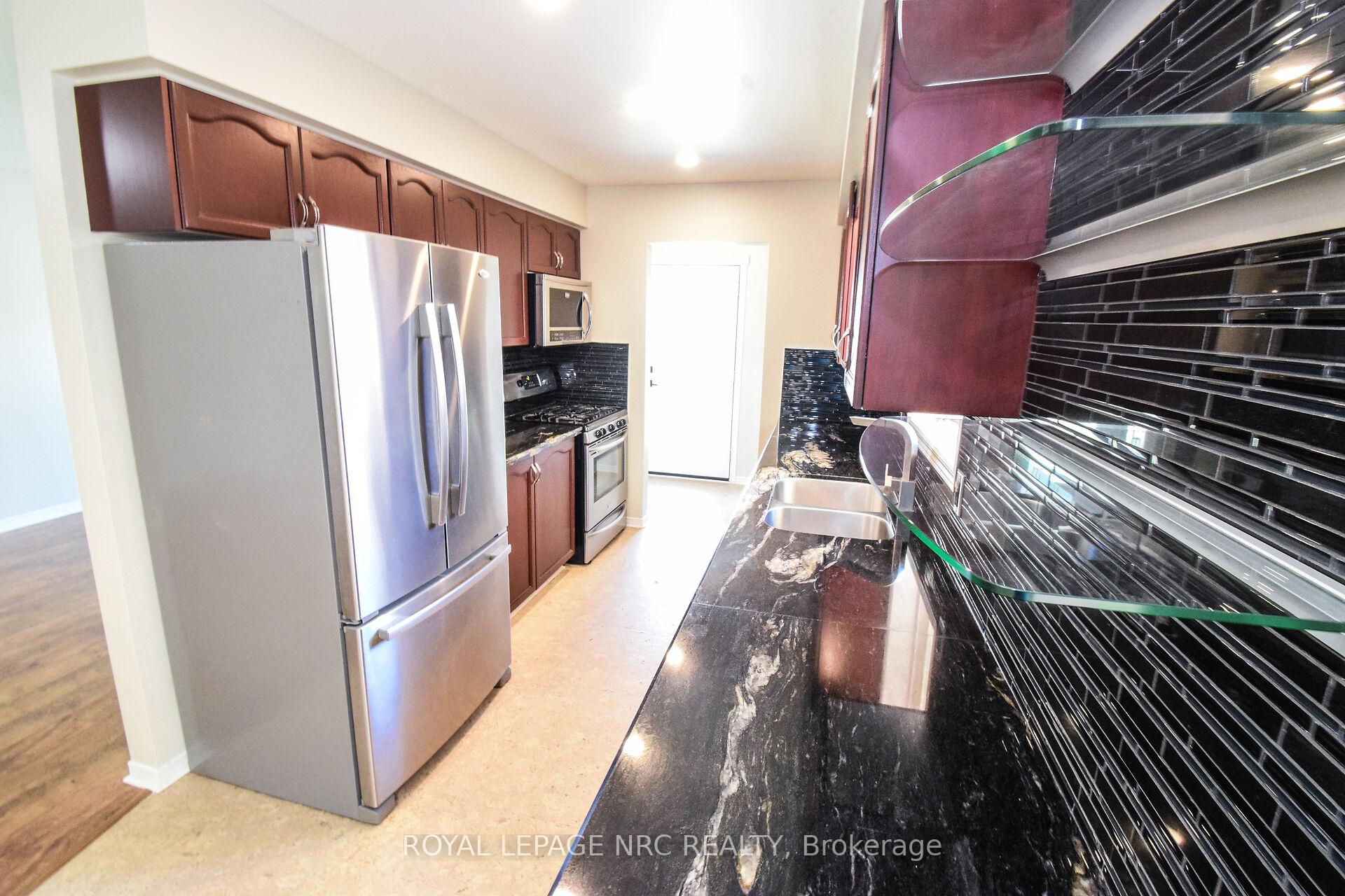 Photo 24 of 4974 Windgate Drive E, Niagara Falls, Ascot — HOMEH