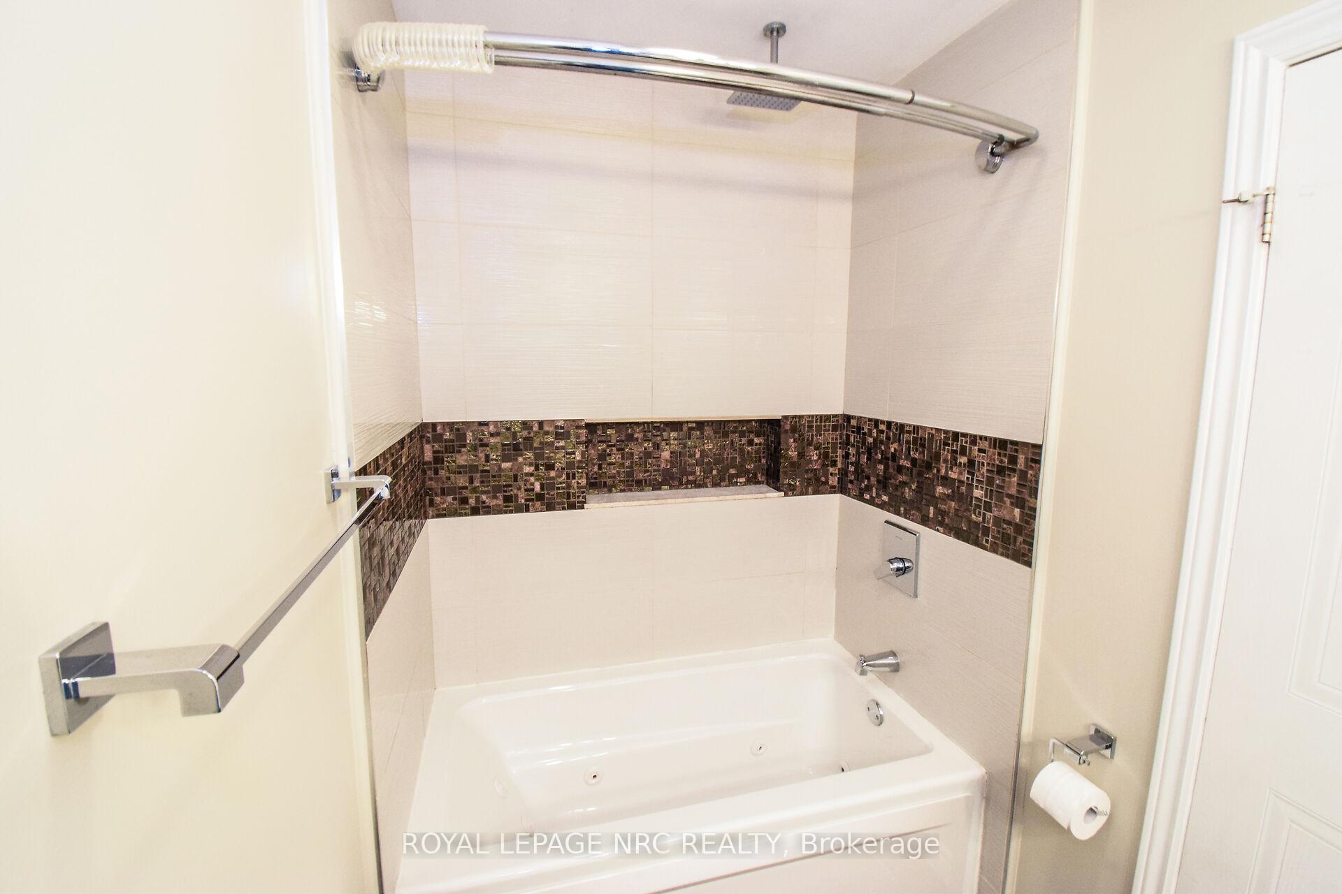 Photo 18 of 4974 Windgate Drive E, Niagara Falls, Ascot — HOMEH