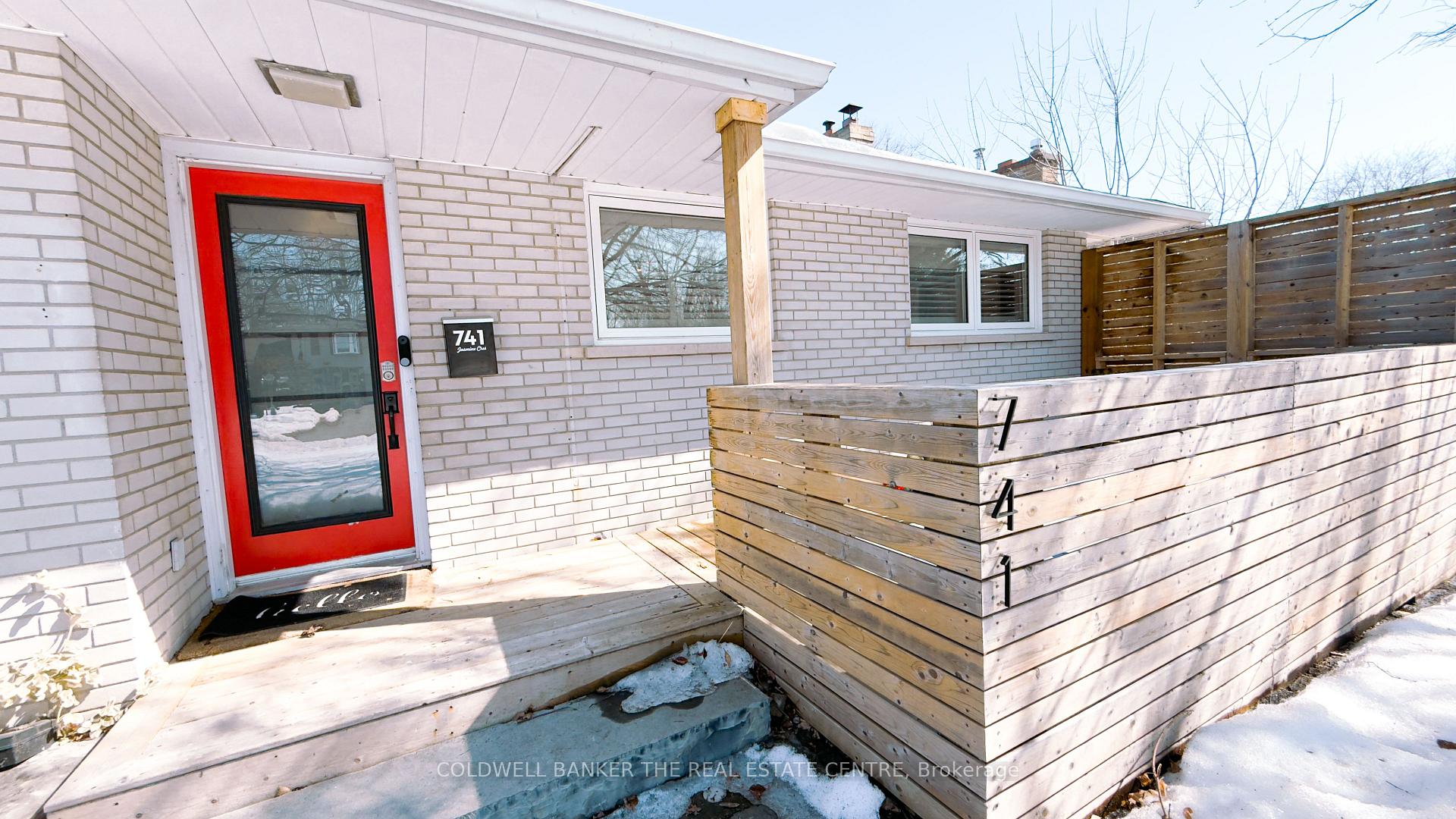Photo 2 of 741 Jasmine Crescent, Oshawa, Centennial — HOMEH