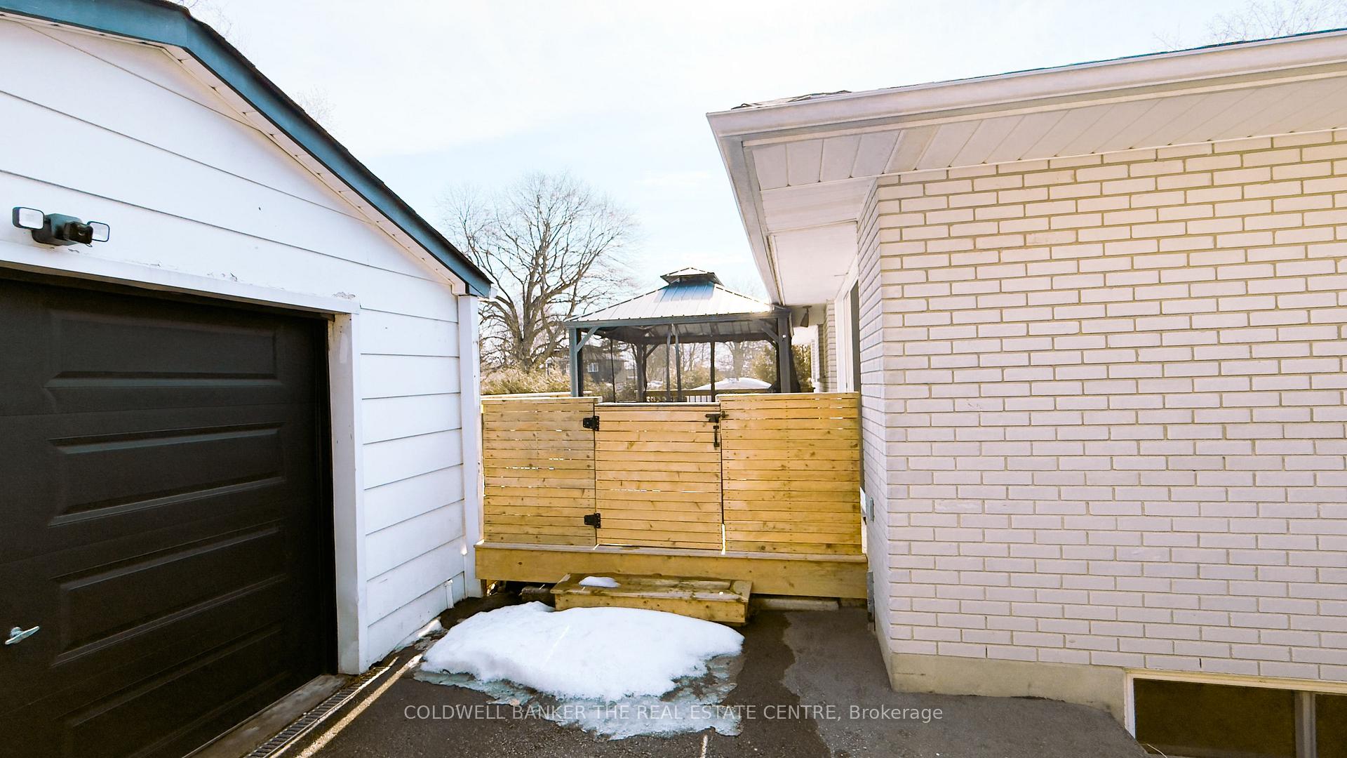 Photo 25 of 741 Jasmine Crescent, Oshawa, Centennial — HOMEH