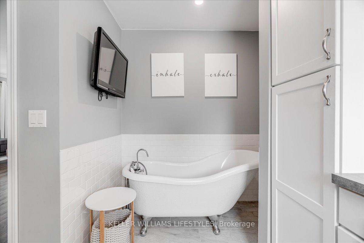 Photo 34 of 583 St.clair Street, Warwick, Watford — HOMEH