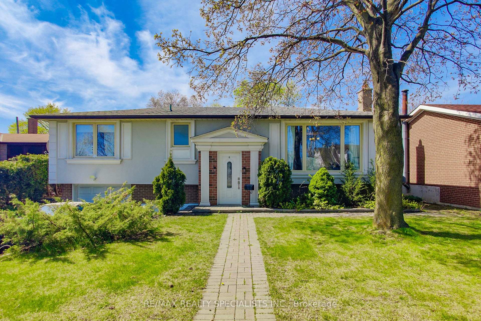 Photo 1 of 6 Appleby Drive, Brampton, Avondale — HOMEH