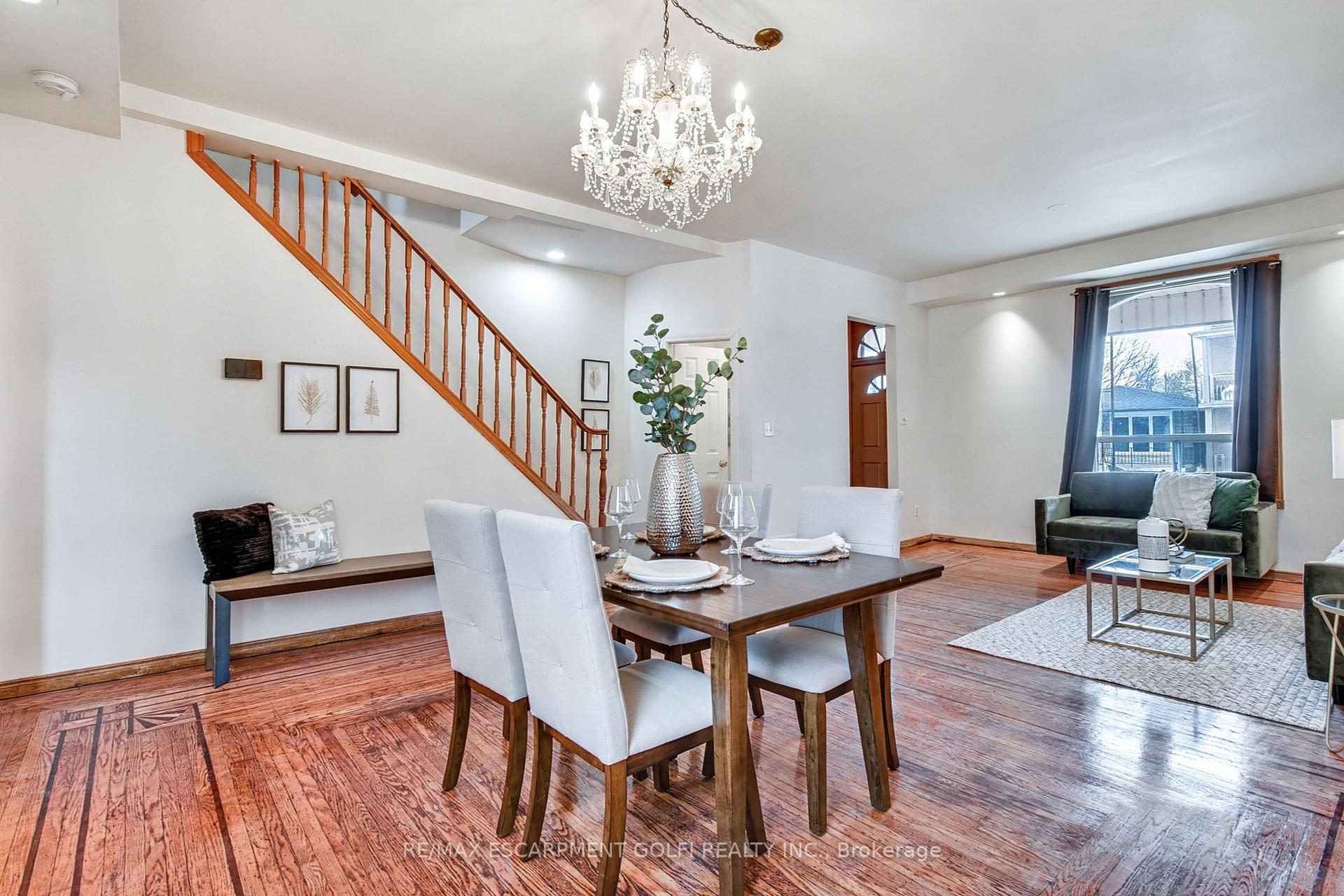 Photo 16 of 15 Picton Street W, Hamilton, Strathcona — HOMEH