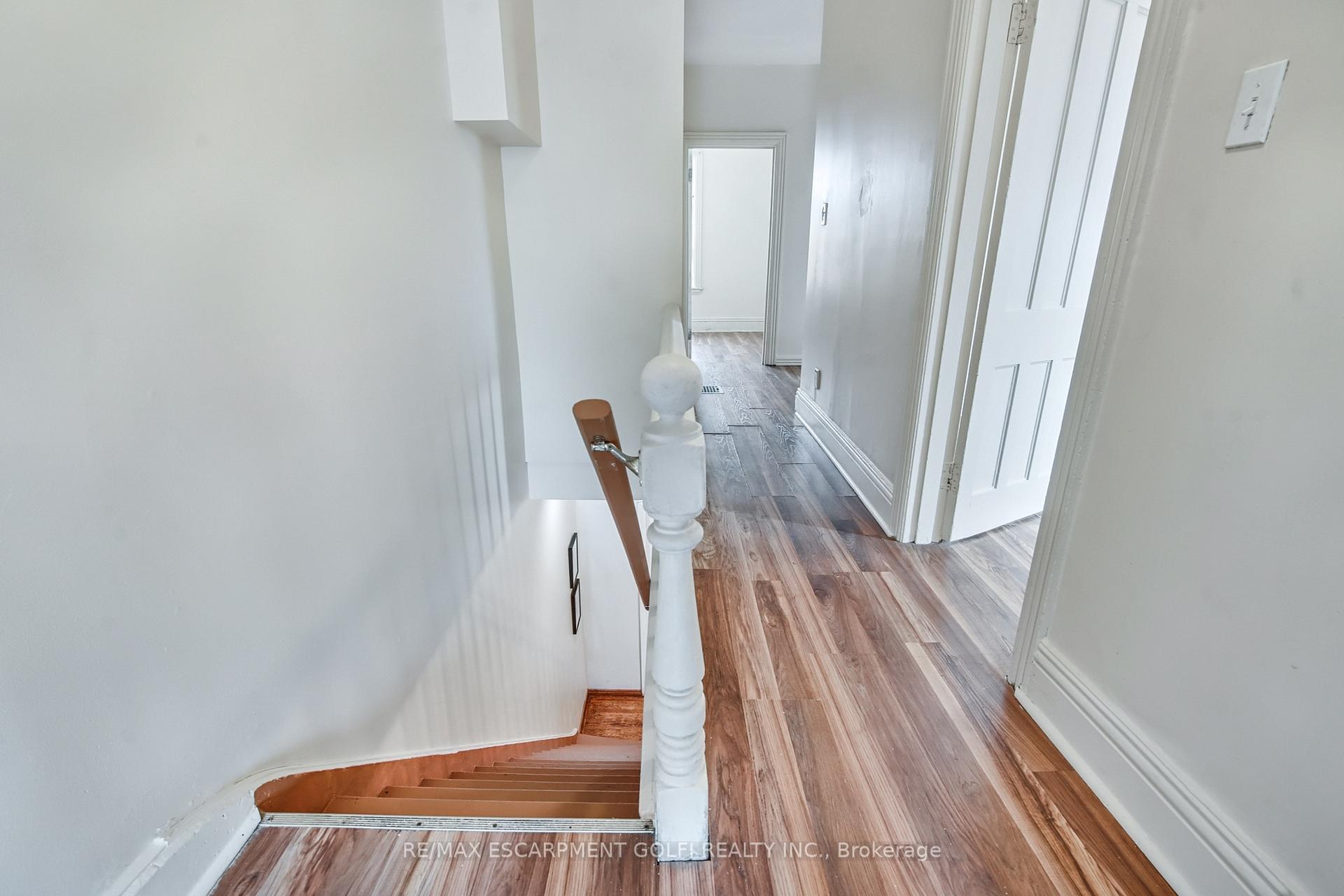 Photo 15 of 15 Picton Street W, Hamilton, Strathcona — HOMEH