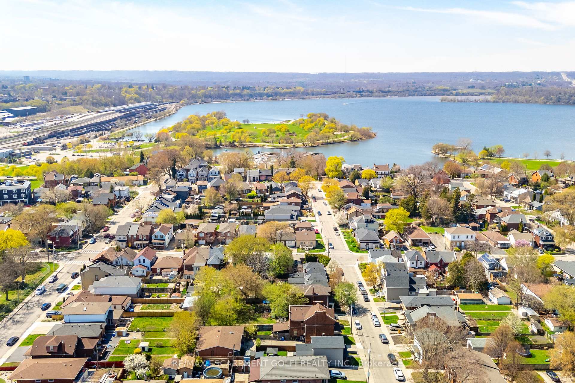 Photo 42 of 15 Picton Street W, Hamilton, Strathcona — HOMEH