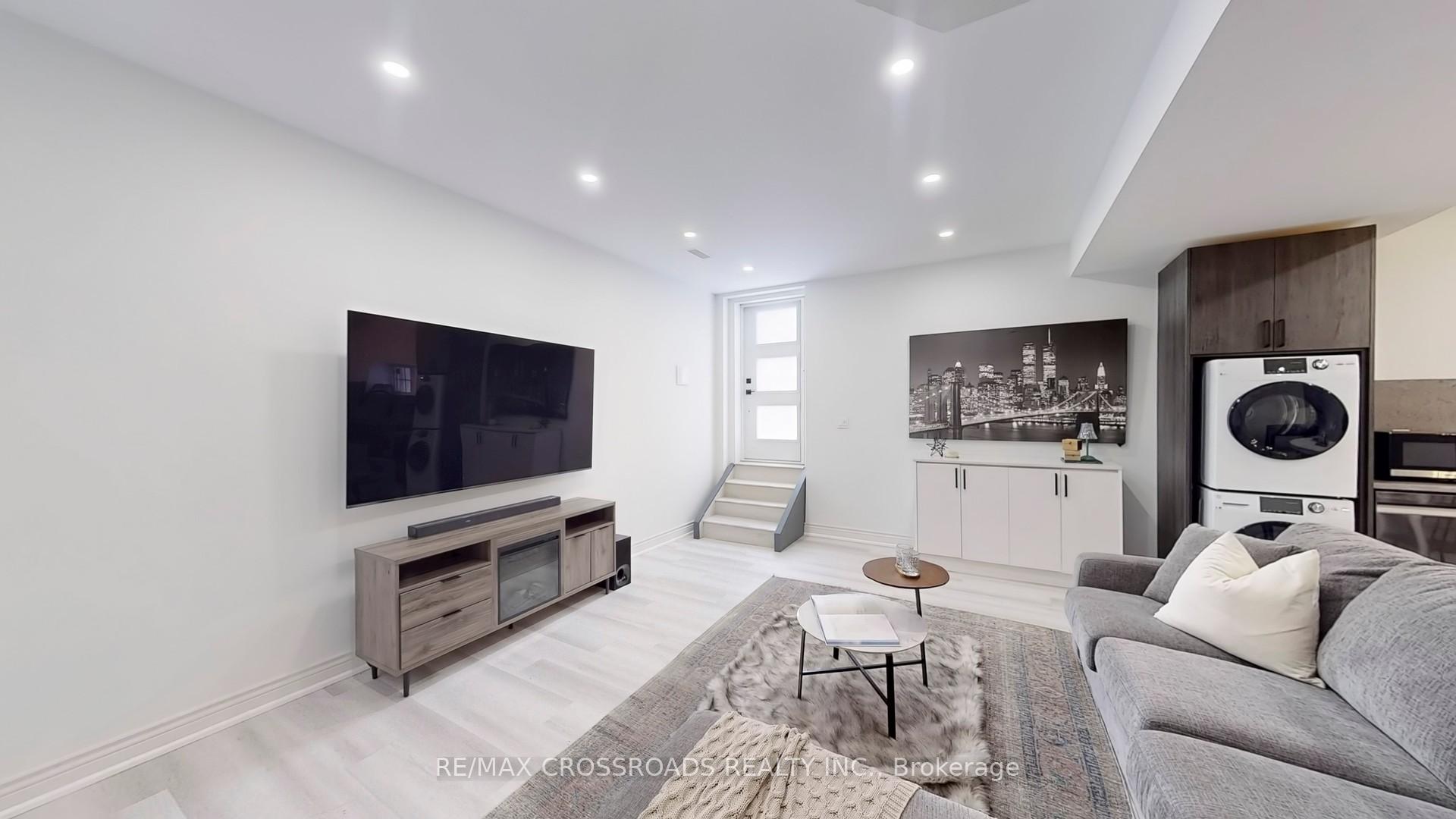 Photo 24 of 1072 Foxtail Crescent, Pickering, Rural Pickering — HOMEH
