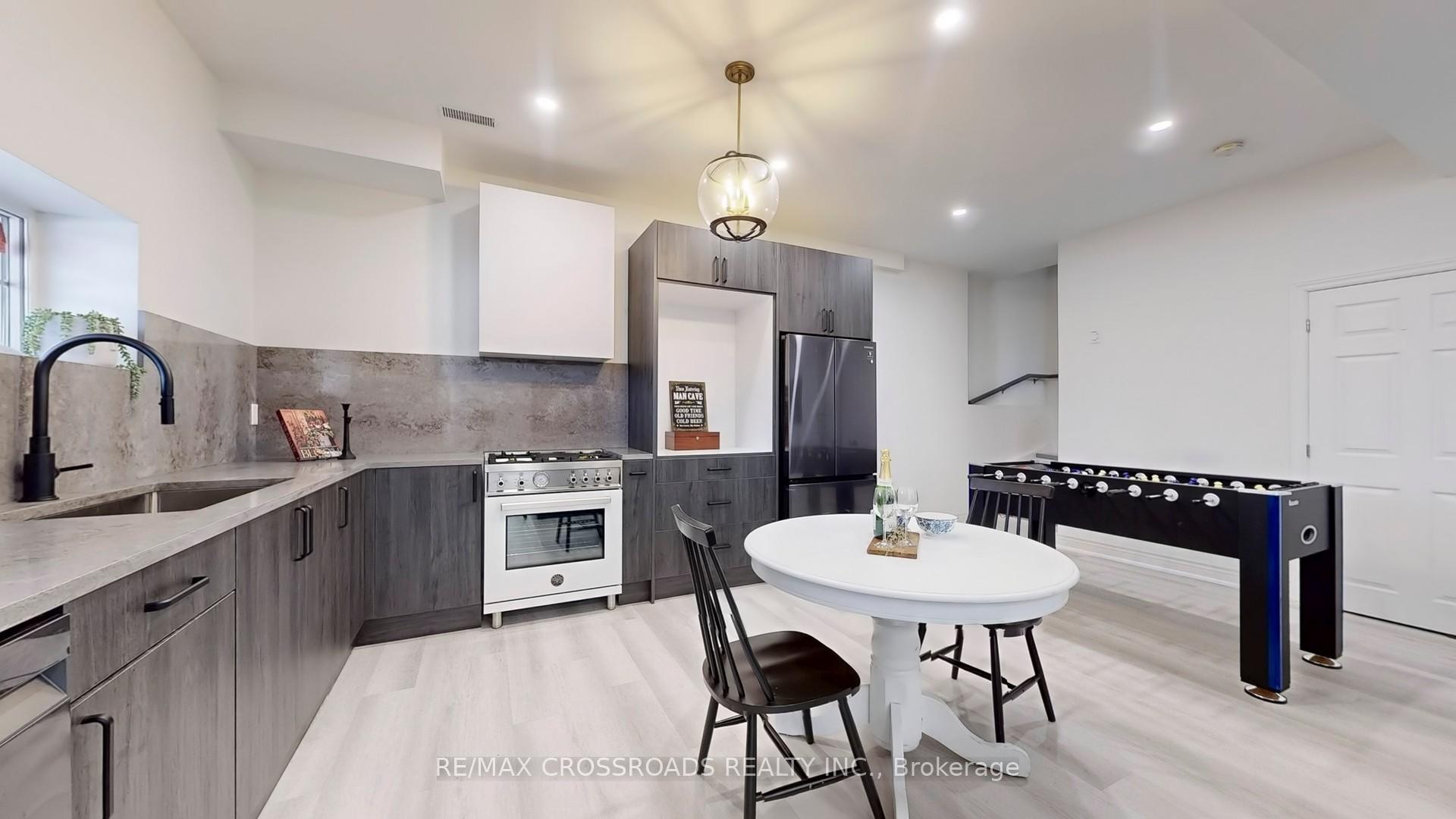 Photo 25 of 1072 Foxtail Crescent, Pickering, Rural Pickering — HOMEH