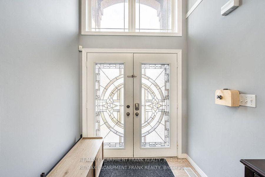 Photo 2 of 36 Showcase Drive, Hamilton, Stoney Creek — HOMEH
